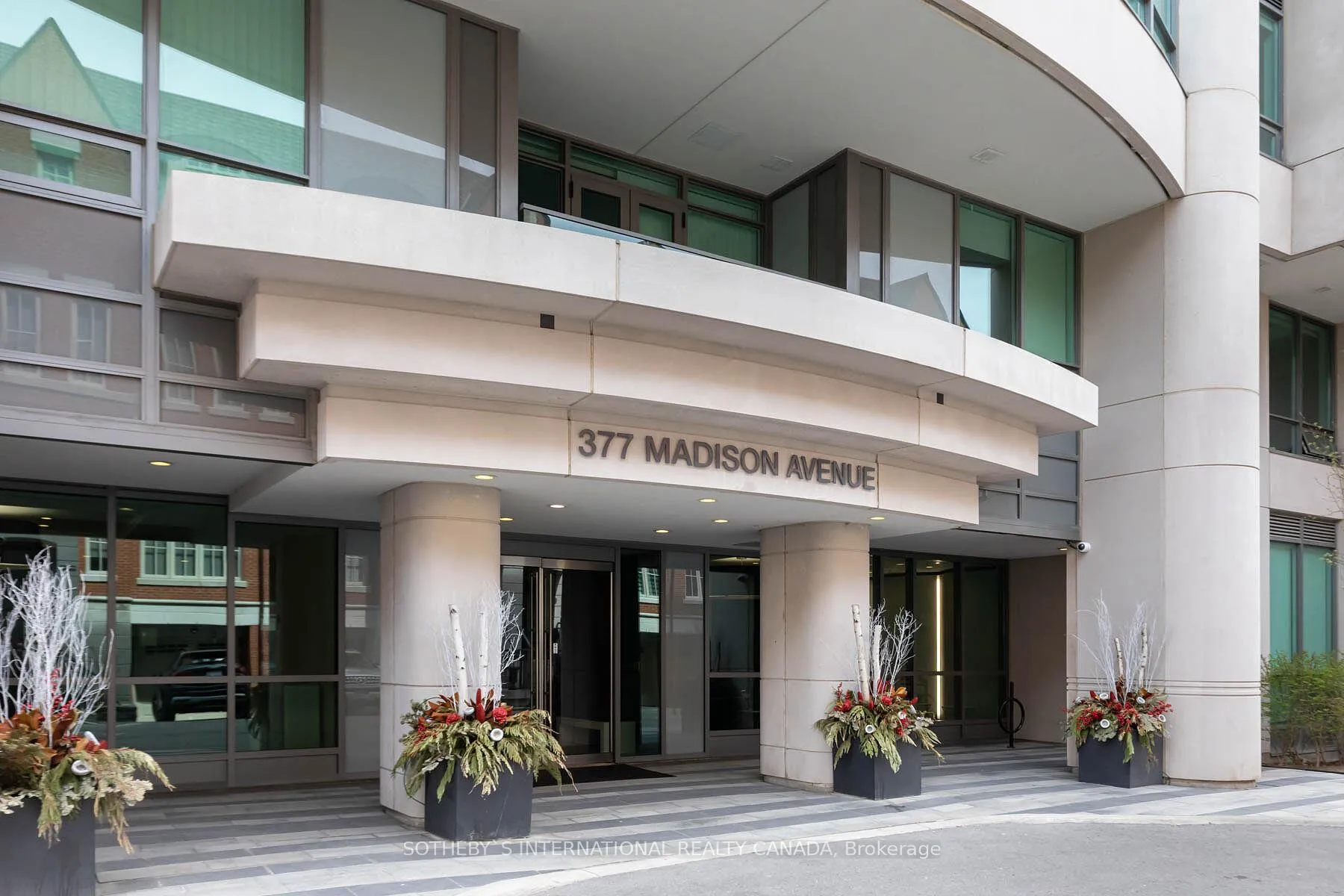 Photo 2 of Unit 424, 377 Madison Avenue, Toronto, Casa Loma — HOMEH