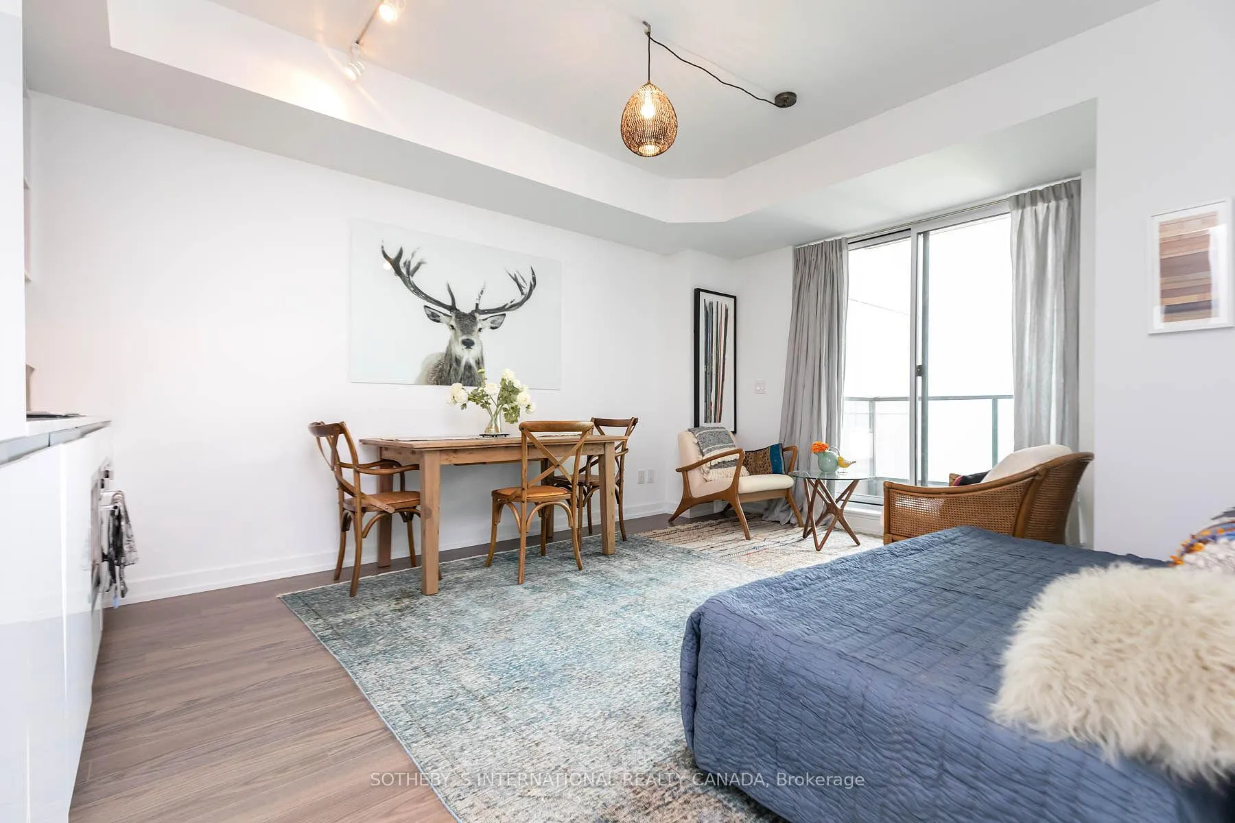 Photo 3 of Unit 424, 377 Madison Avenue, Toronto, Casa Loma — HOMEH