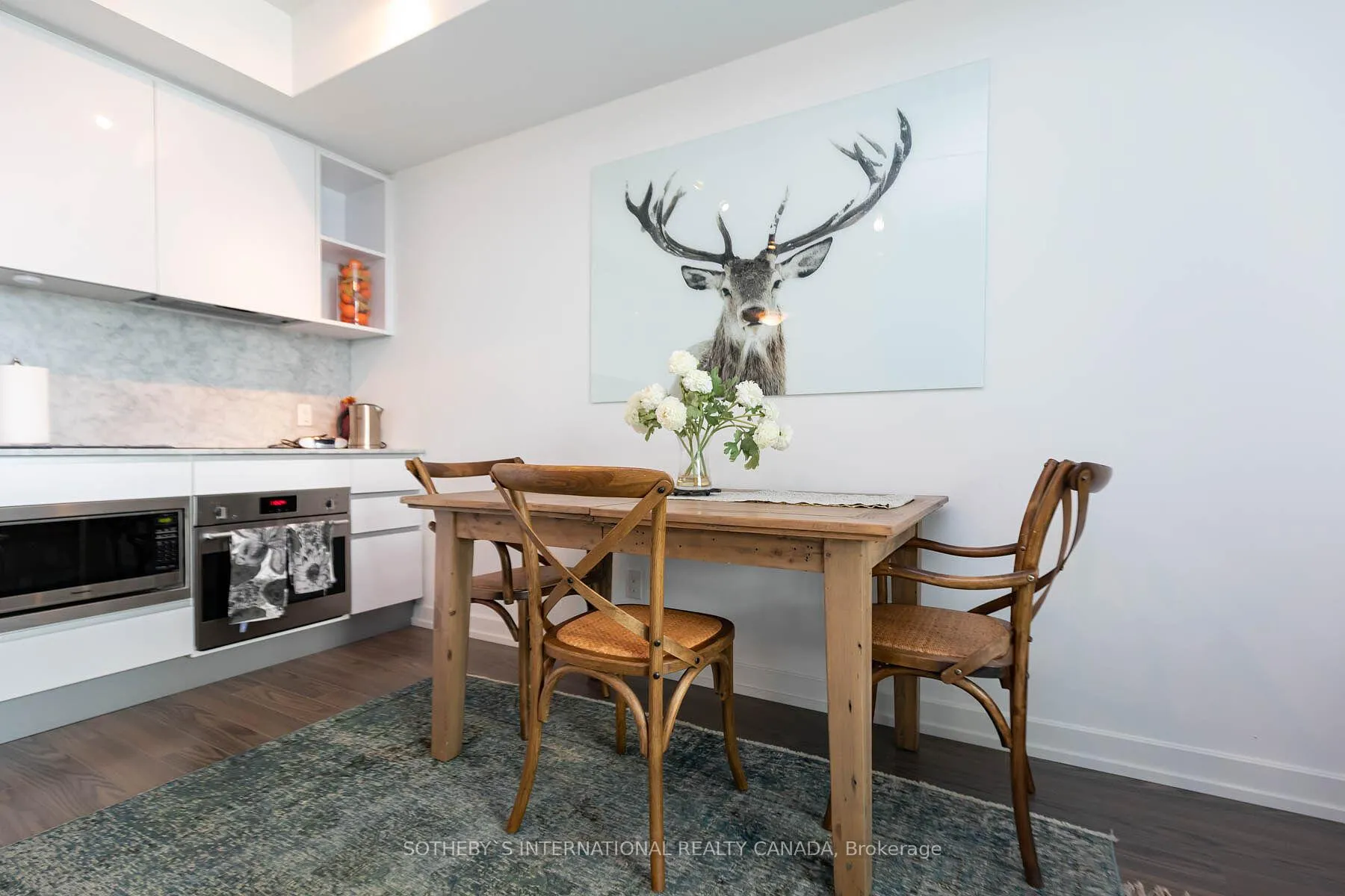 Photo 9 of Unit 424, 377 Madison Avenue, Toronto, Casa Loma — HOMEH