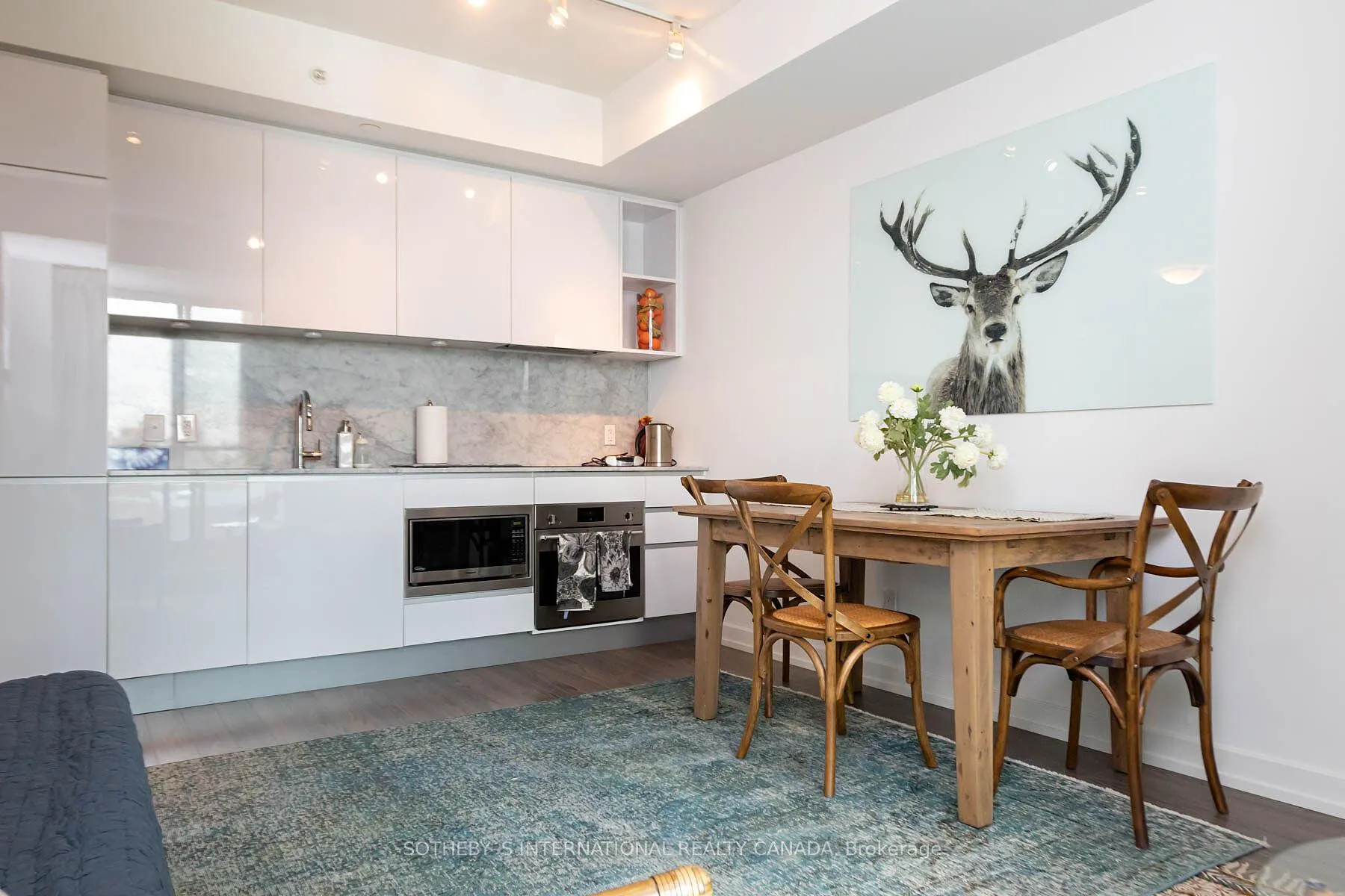 Photo 11 of Unit 424, 377 Madison Avenue, Toronto, Casa Loma — HOMEH