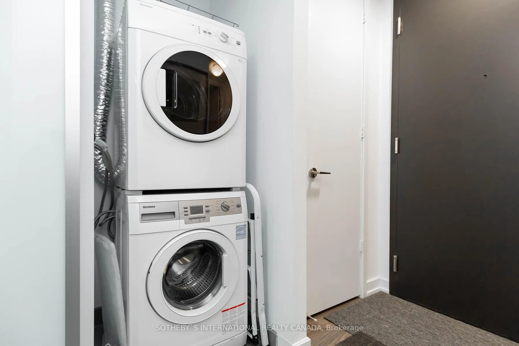 Photo 18 of Unit 424, 377 Madison Avenue, Toronto, Casa Loma — HOMEH
