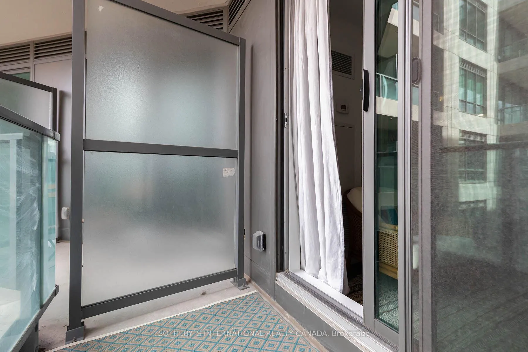 Photo 22 of Unit 424, 377 Madison Avenue, Toronto, Casa Loma — HOMEH