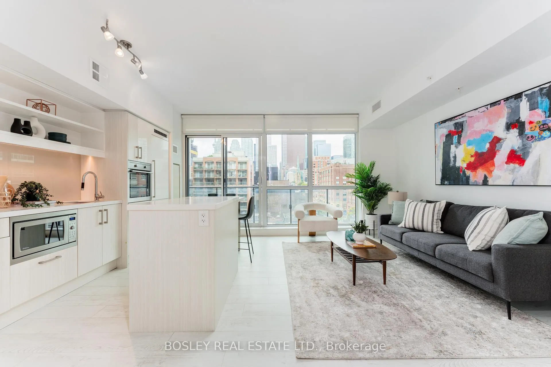 Front of Unit 706, 39 Sherbourne Street