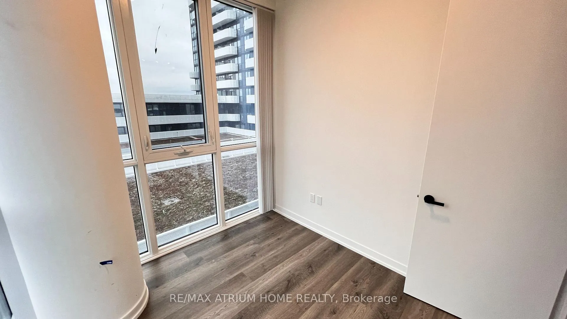 Photo 9 of Unit 811, 195 Commerce Street, Vaughan, Vaughan Corporate Centre — HOMEH