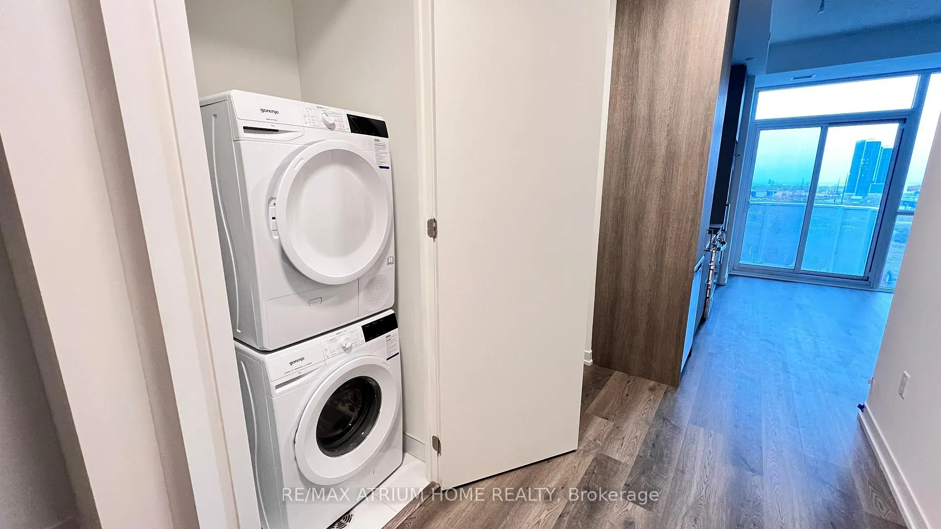 Photo 15 of Unit 811, 195 Commerce Street, Vaughan, Vaughan Corporate Centre — HOMEH