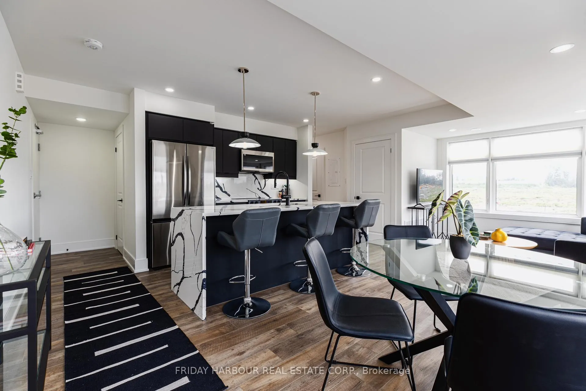 Photo 6 of Unit 95, 15 Appletree Lane, Barrie, Innis-Shore — HOMEH