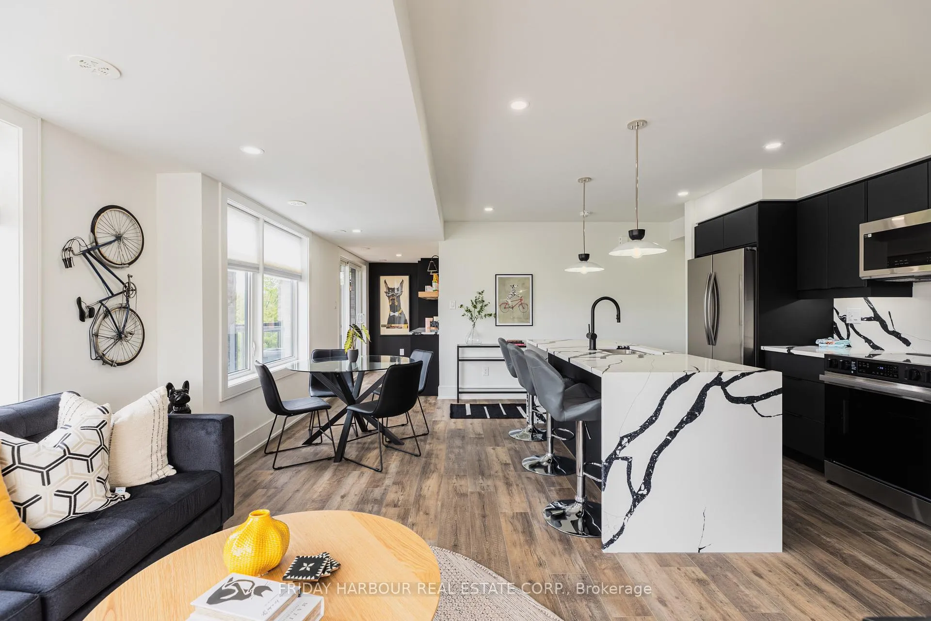 Photo 8 of Unit 95, 15 Appletree Lane, Barrie, Innis-Shore — HOMEH