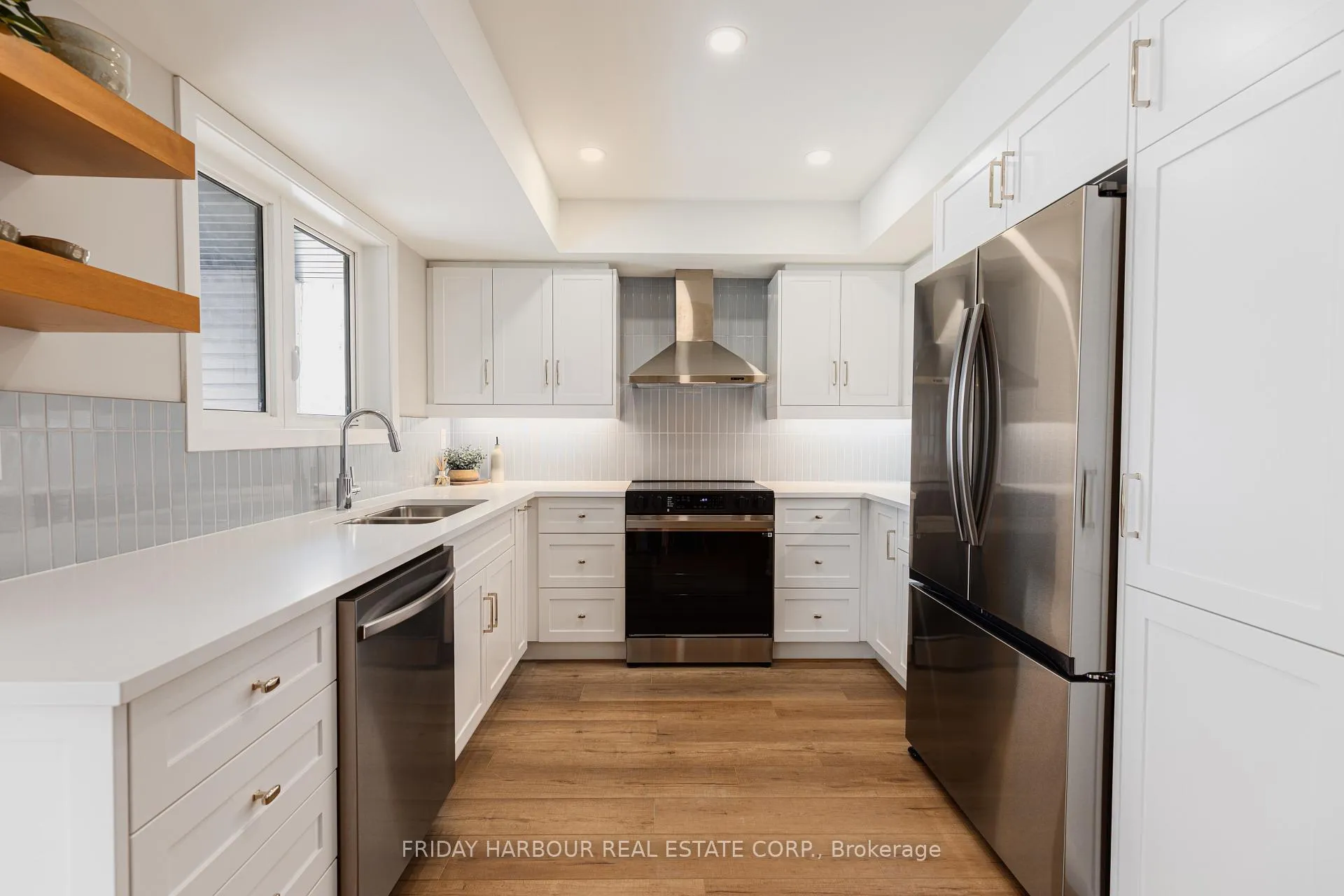 Photo 5 of Unit 94, 17 Appletree Lane, Barrie, Innis-Shore — HOMEH
