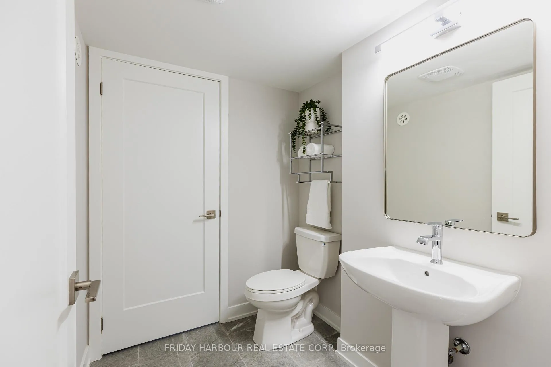 Photo 6 of Unit 94, 17 Appletree Lane, Barrie, Innis-Shore — HOMEH