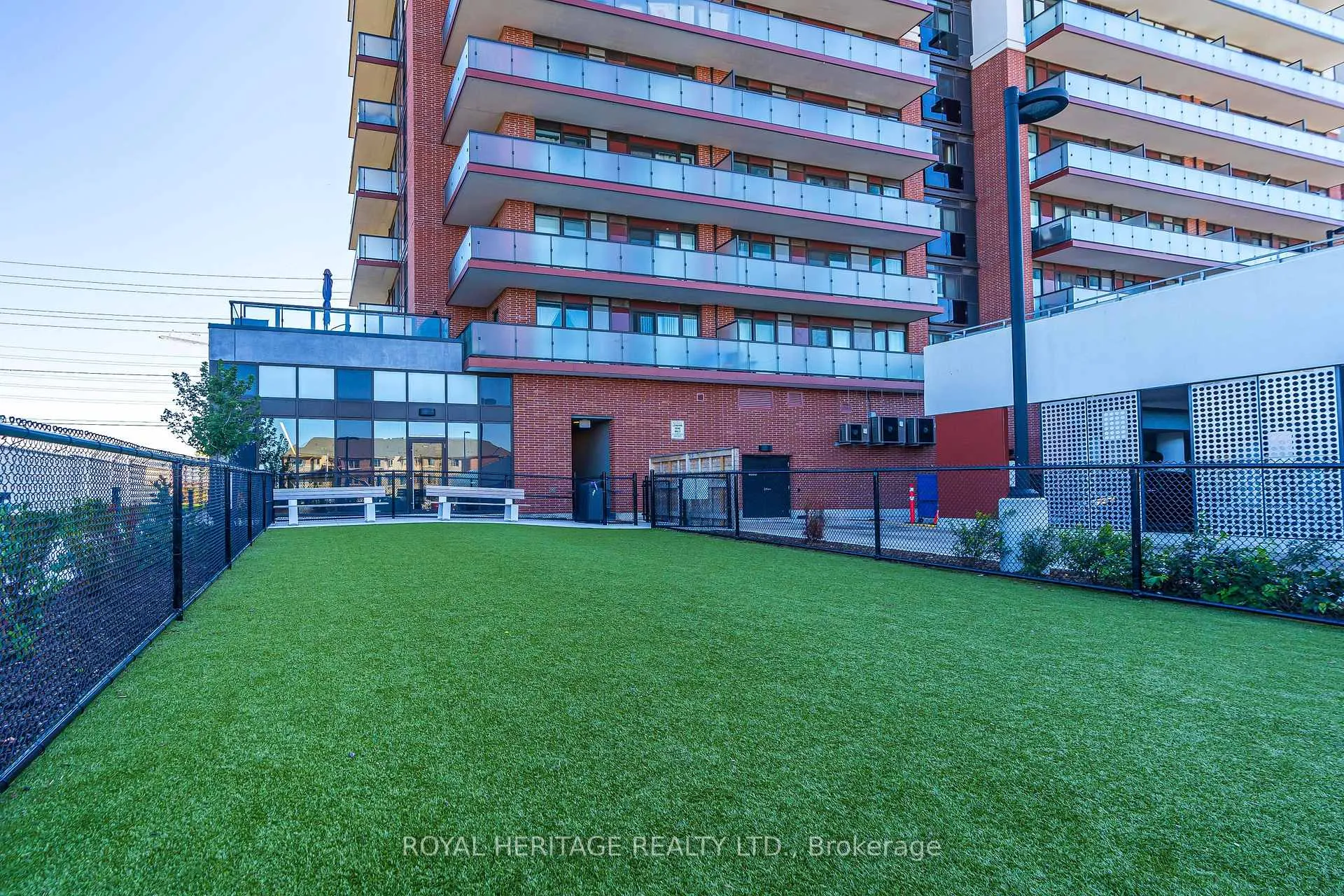 Photo 18 of Unit 2111, 2550 Simcoe Street N, Oshawa, Windfields — HOMEH
