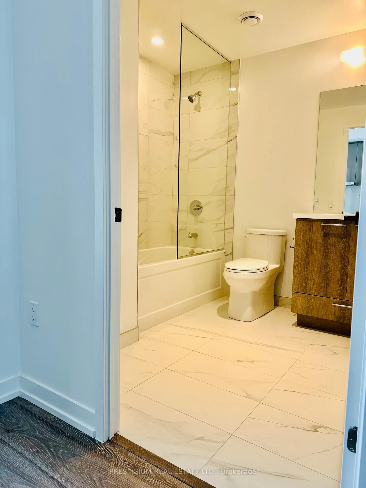 Photo 11 of Unit 2607, 225 Commerce Street, Vaughan, Vaughan Corporate Centre — HOMEH