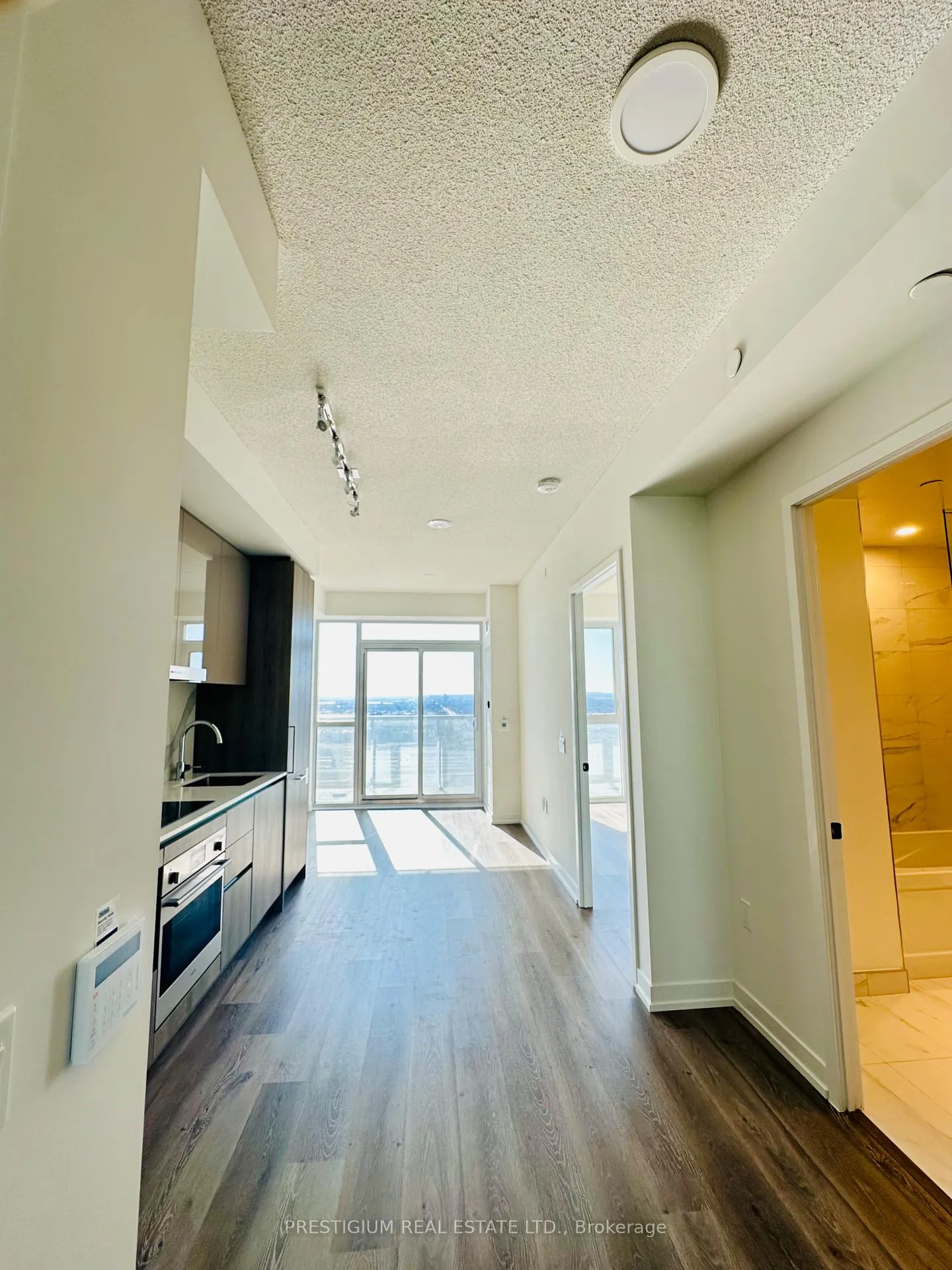 Photo 13 of Unit 2607, 225 Commerce Street, Vaughan, Vaughan Corporate Centre — HOMEH