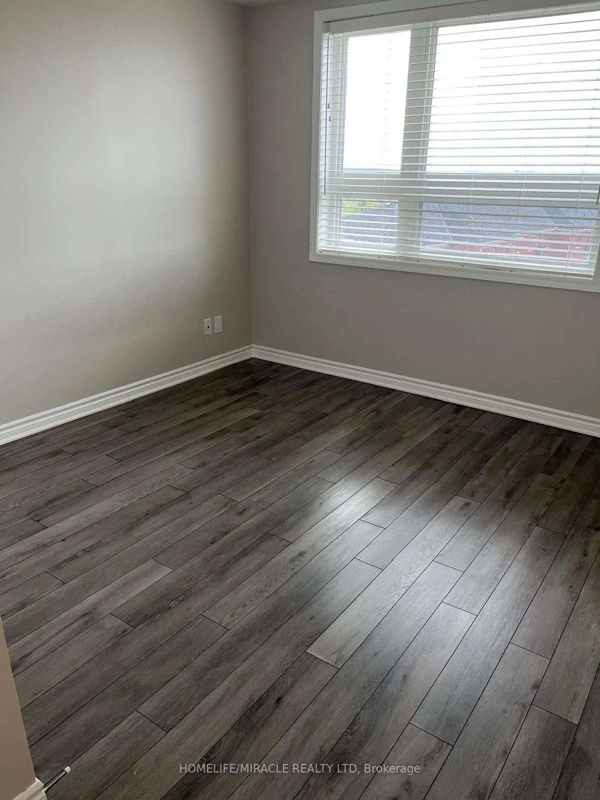 Photo 4 of Unit 522, 200 Lagerfeld Drive, Brampton, Northwest Brampton — HOMEH