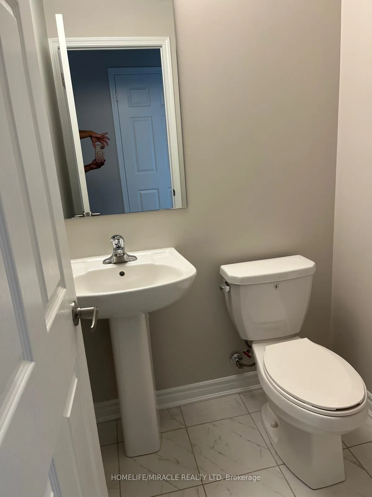 Photo 5 of Unit 522, 200 Lagerfeld Drive, Brampton, Northwest Brampton — HOMEH