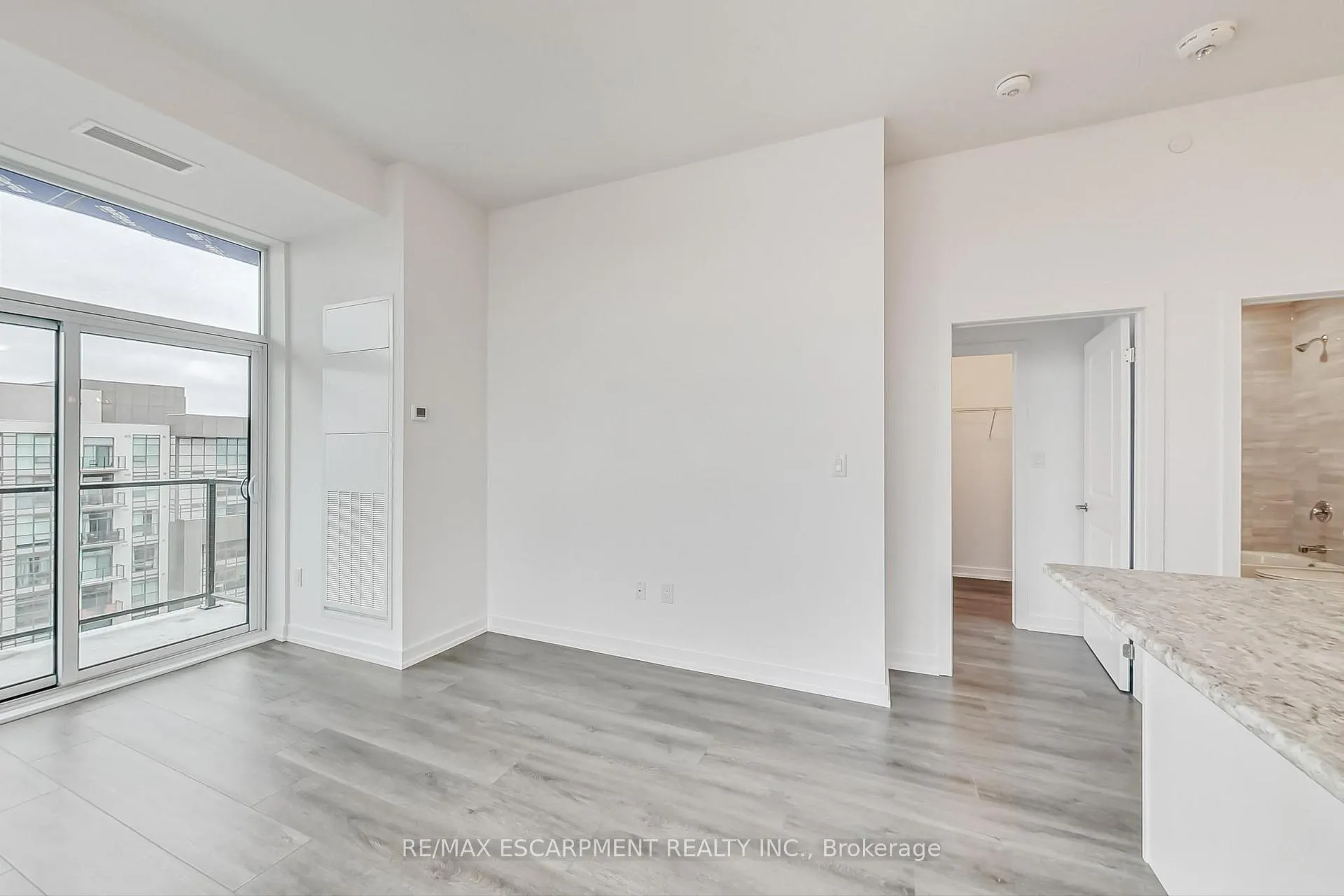Photo 14 of Unit 1211, 460 Dundas Street E, Hamilton, Waterdown — HOMEH
