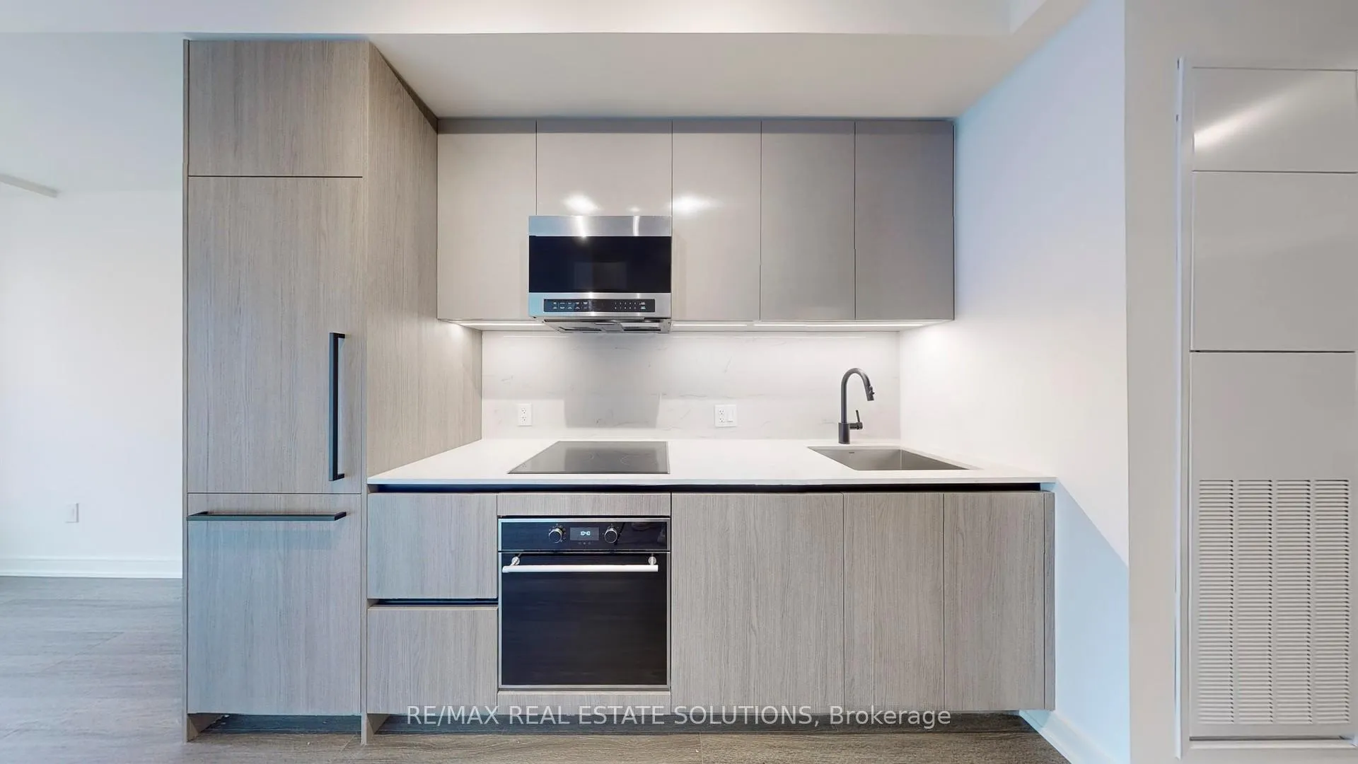 Photo 3 of Unit 510, 425 Front Street E, Toronto, Waterfront Communities — HOMEH