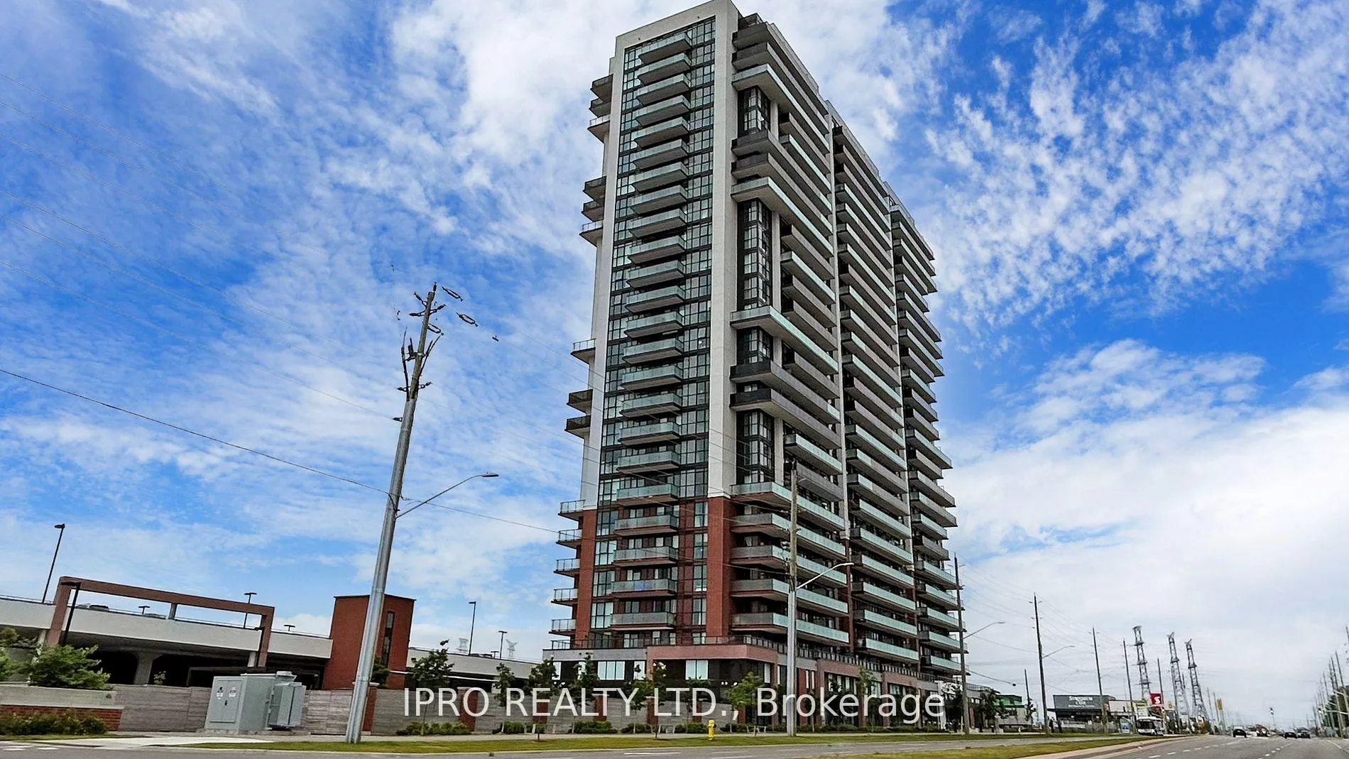 Photo 2 of Unit 1821, 2550 Simcoe Street N, Oshawa, Windfields — HOMEH