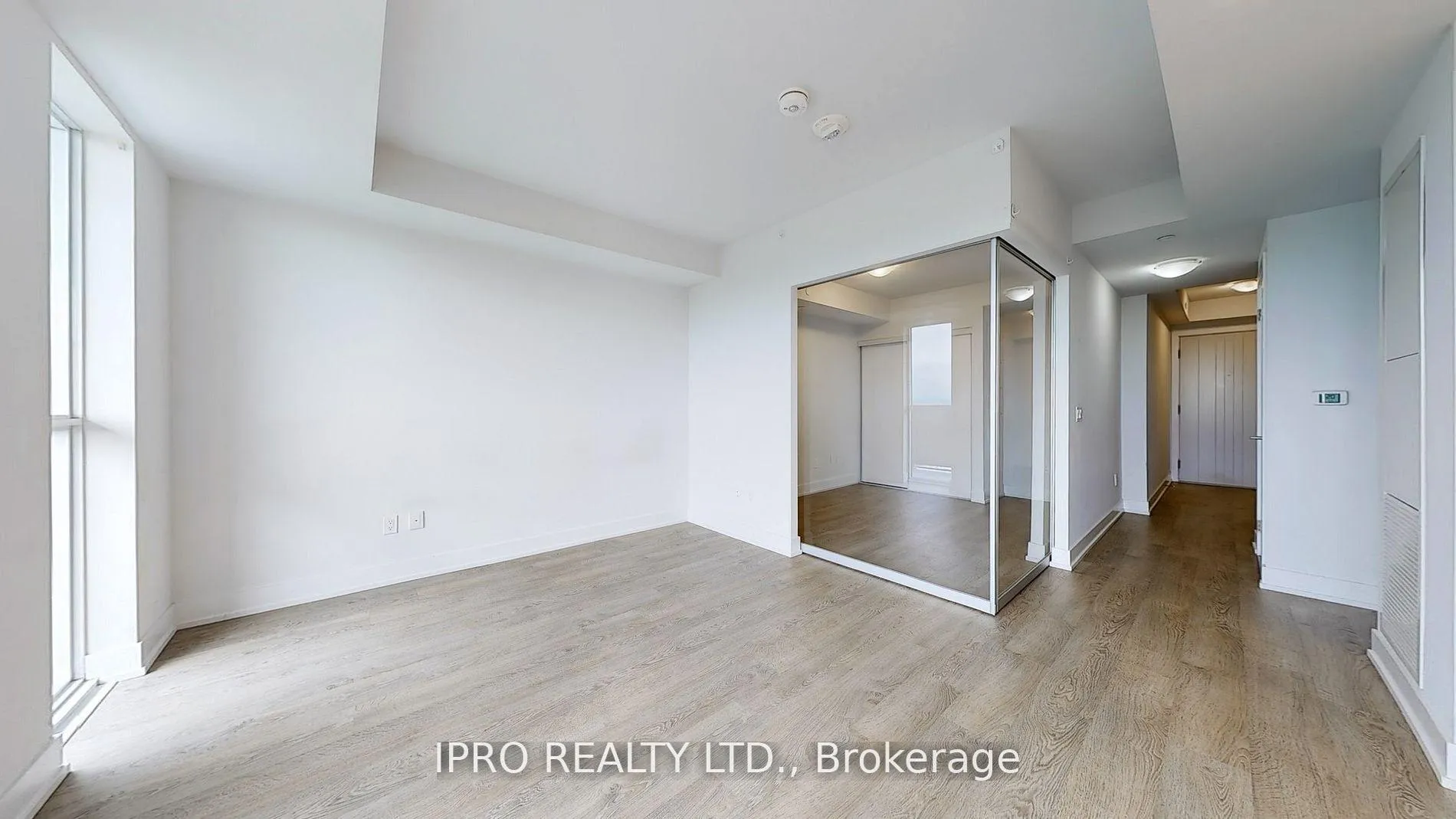 Photo 4 of Unit 1821, 2550 Simcoe Street N, Oshawa, Windfields — HOMEH