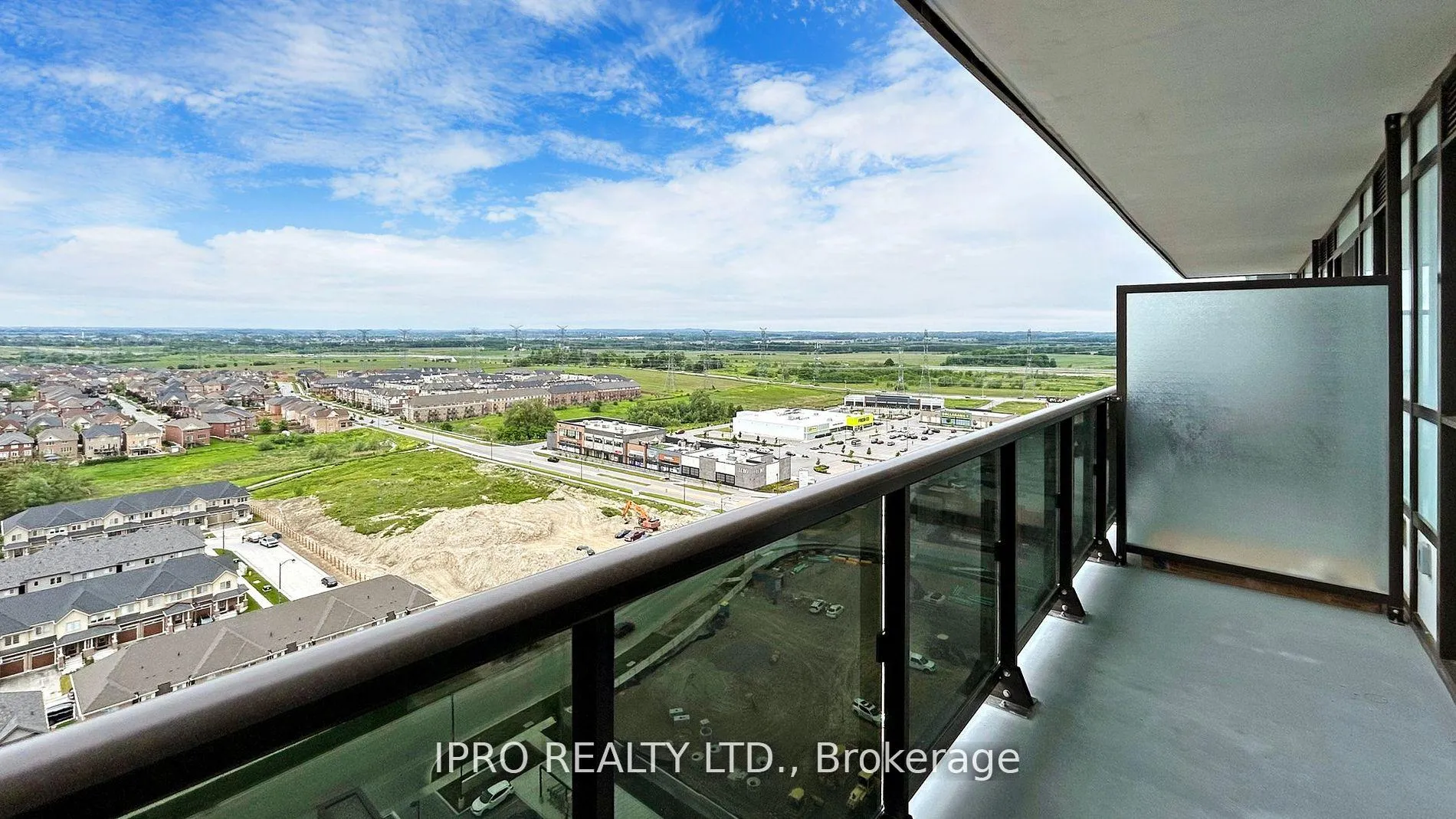 Photo 8 of Unit 1821, 2550 Simcoe Street N, Oshawa, Windfields — HOMEH