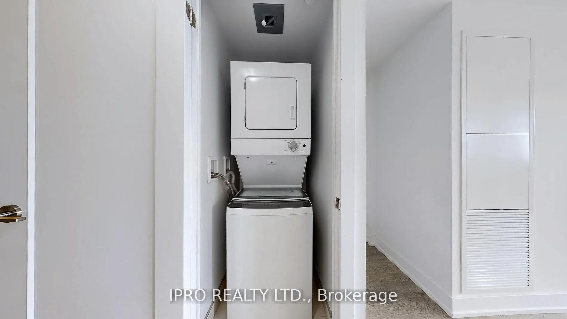 Photo 9 of Unit 1821, 2550 Simcoe Street N, Oshawa, Windfields — HOMEH