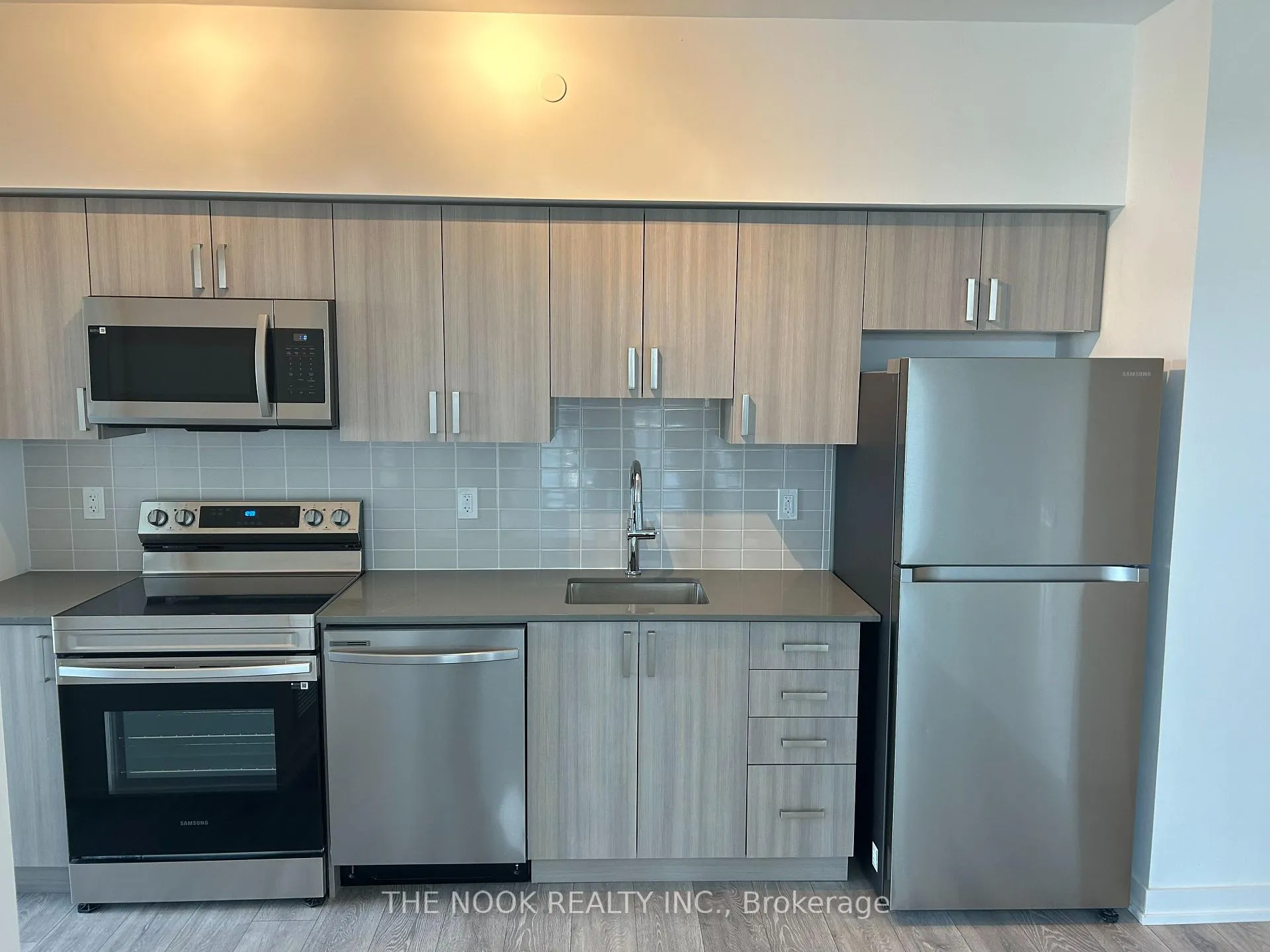 Photo 5 of Unit 2208, 1455 Celebration Drive, Pickering, Bay Ridges — HOMEH