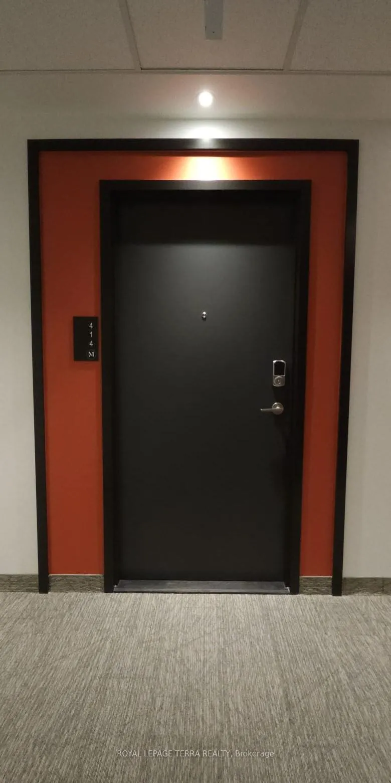 Front of Unit 414, 312 Erb Street W