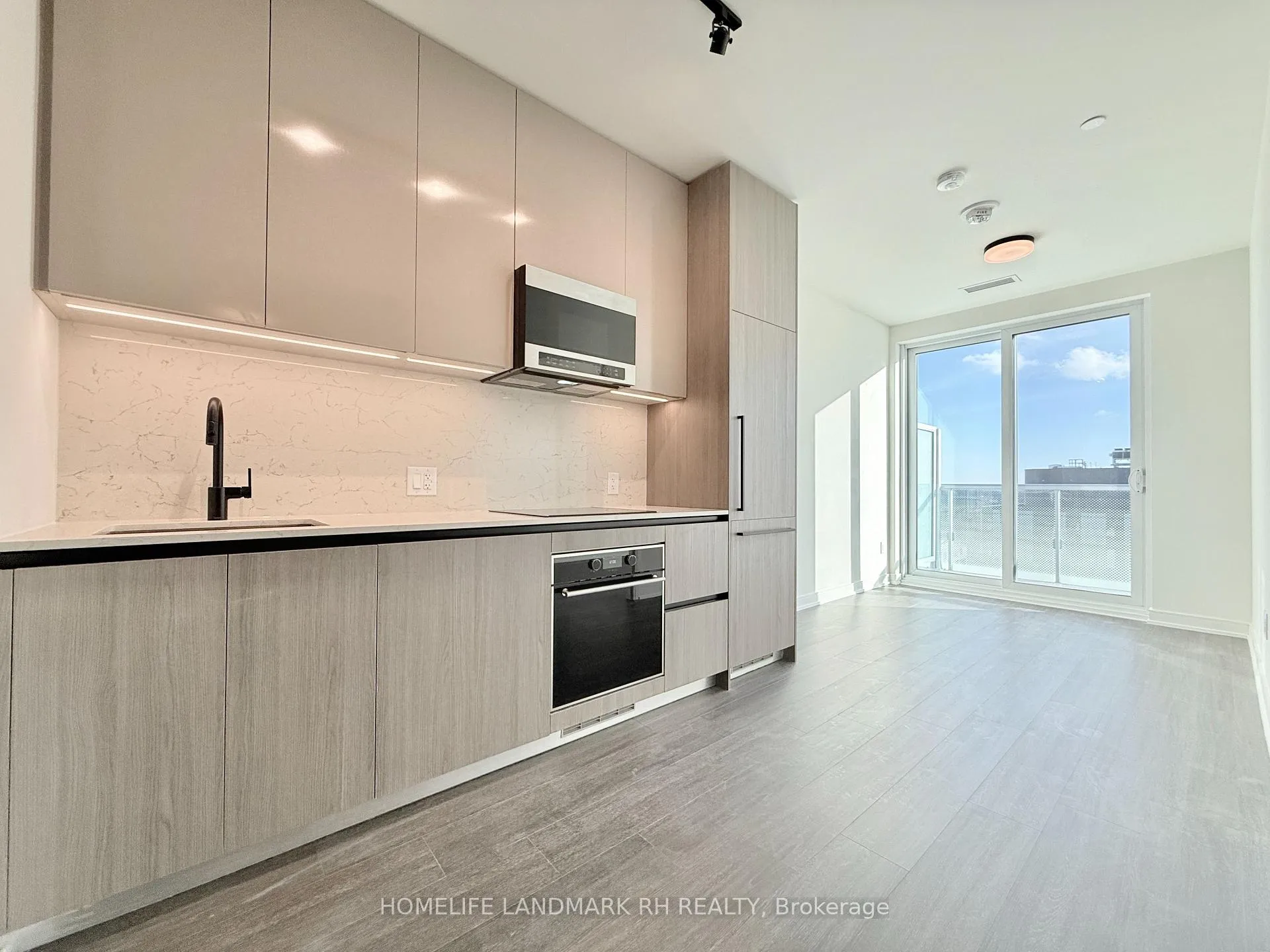 Photo 2 of Unit 1309, 425 Front Street E, Toronto, Waterfront Communities — HOMEH