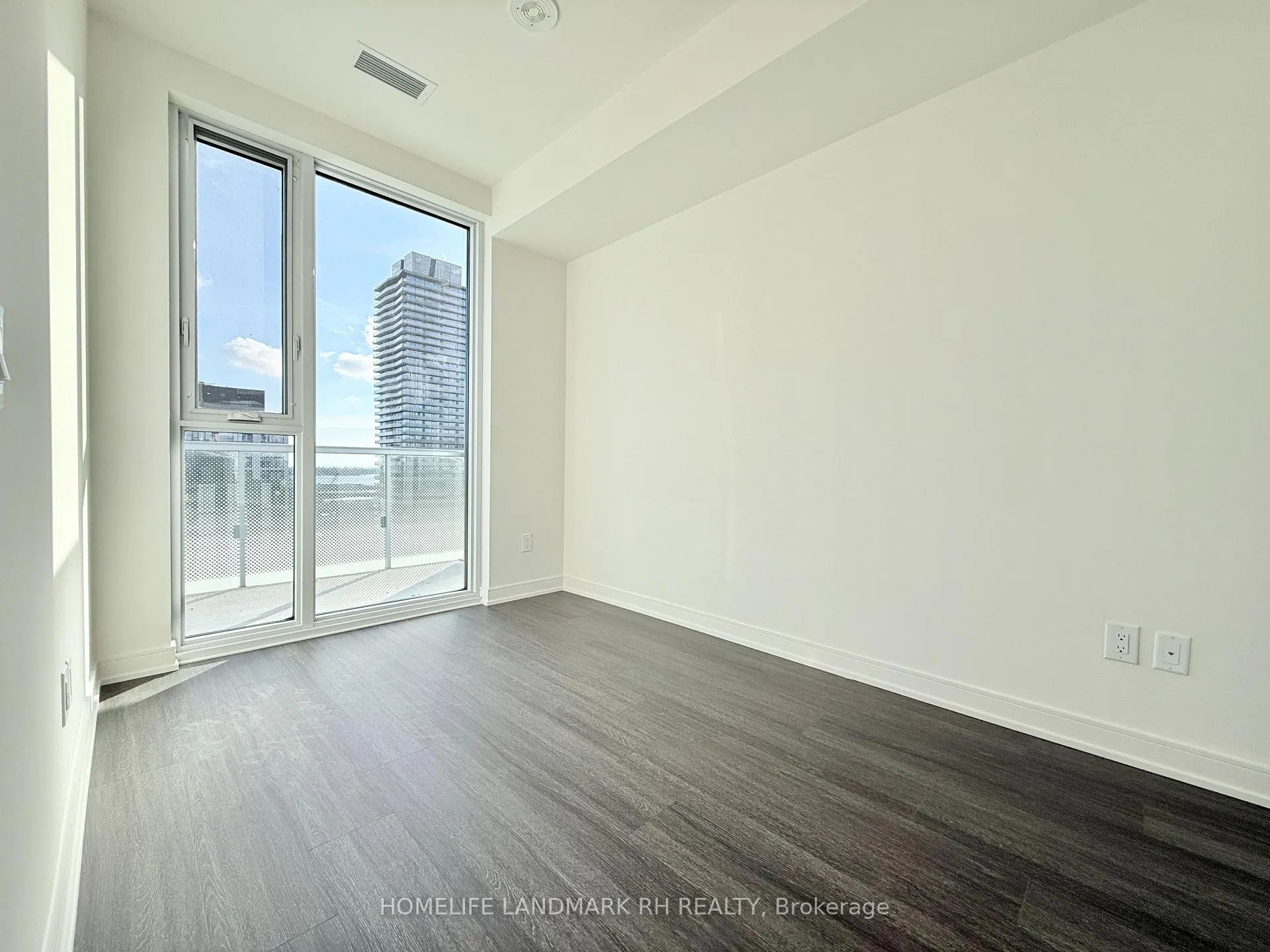 Photo 6 of Unit 1309, 425 Front Street E, Toronto, Waterfront Communities — HOMEH