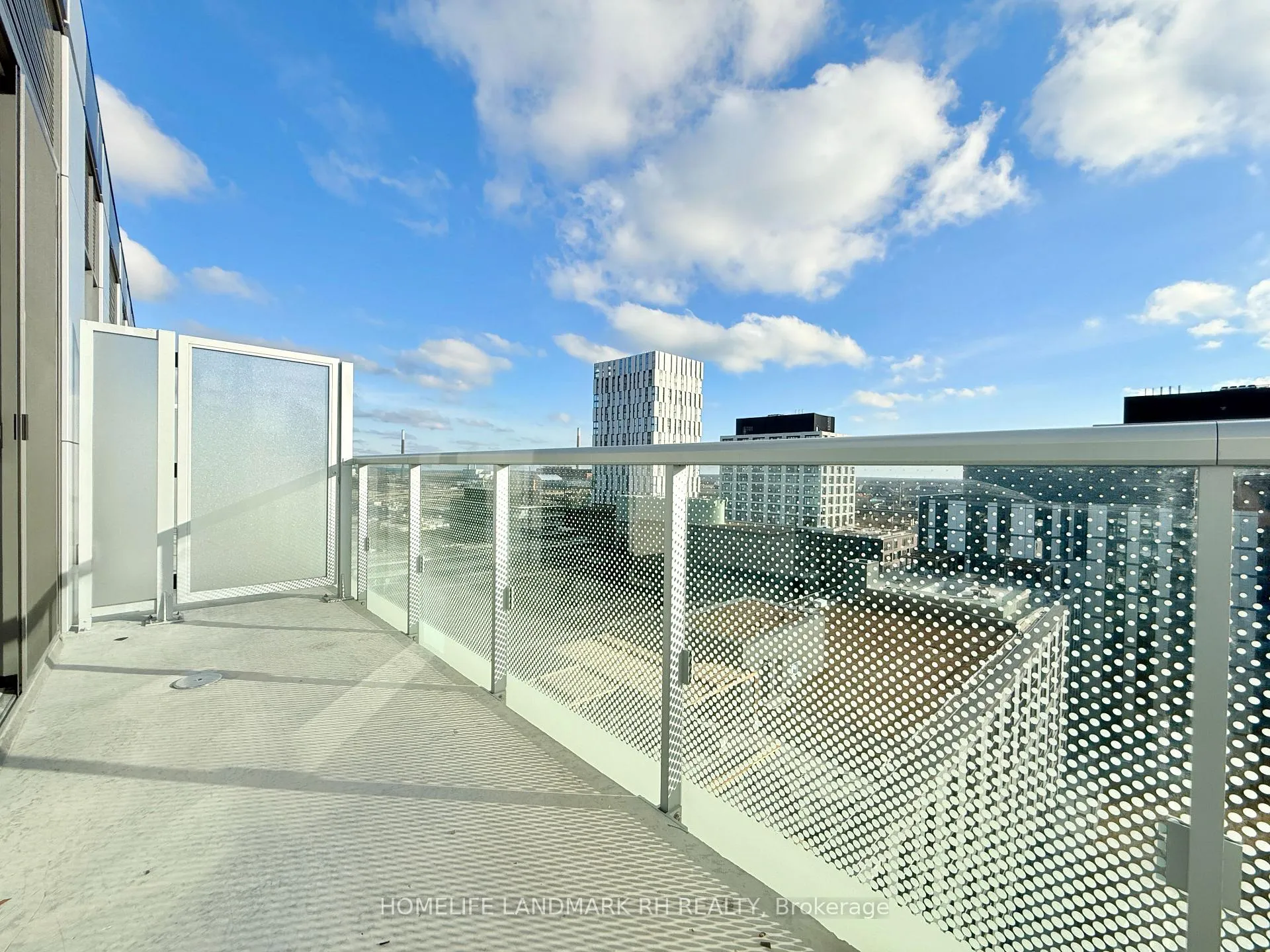 Photo 10 of Unit 1309, 425 Front Street E, Toronto, Waterfront Communities — HOMEH