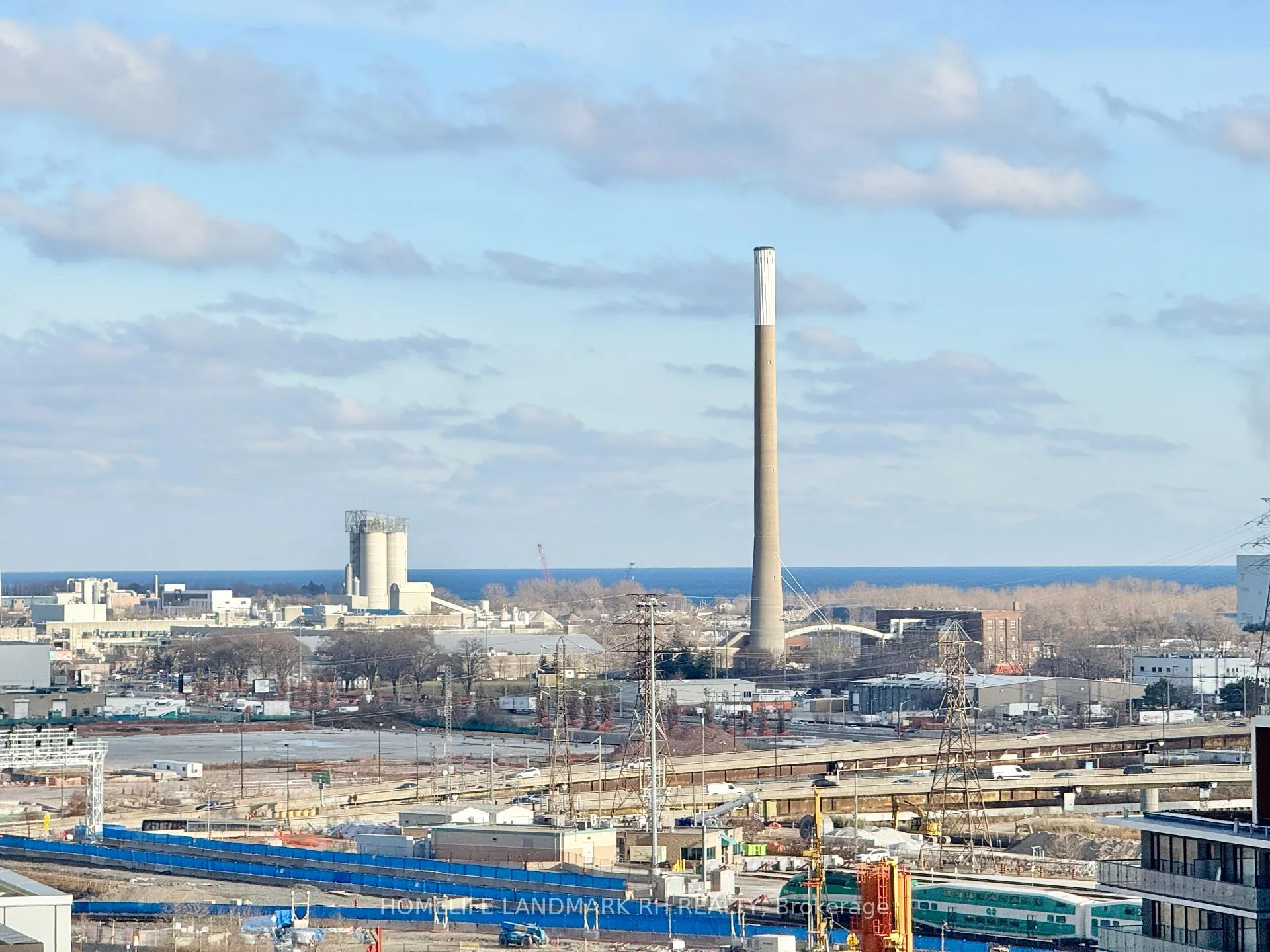 Photo 15 of Unit 1309, 425 Front Street E, Toronto, Waterfront Communities — HOMEH