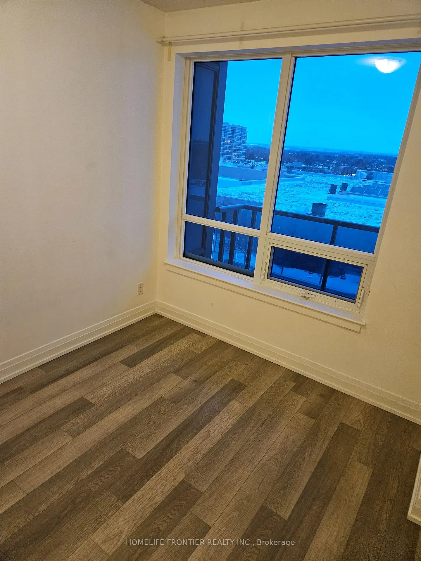 Photo 13 of Unit 612, 7167 Yonge Street, Markham, Grandview — HOMEH
