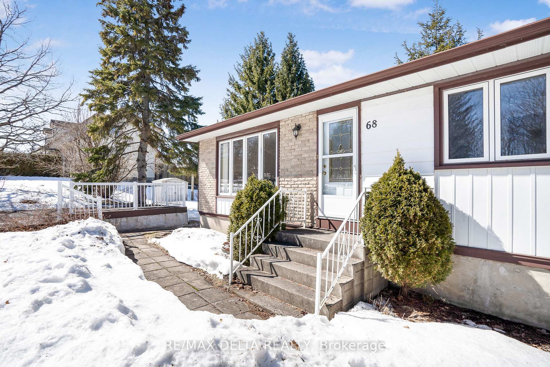 Photo 4 of 68 Home Avenue, Champlain, Vankleek Hill — HOMEH