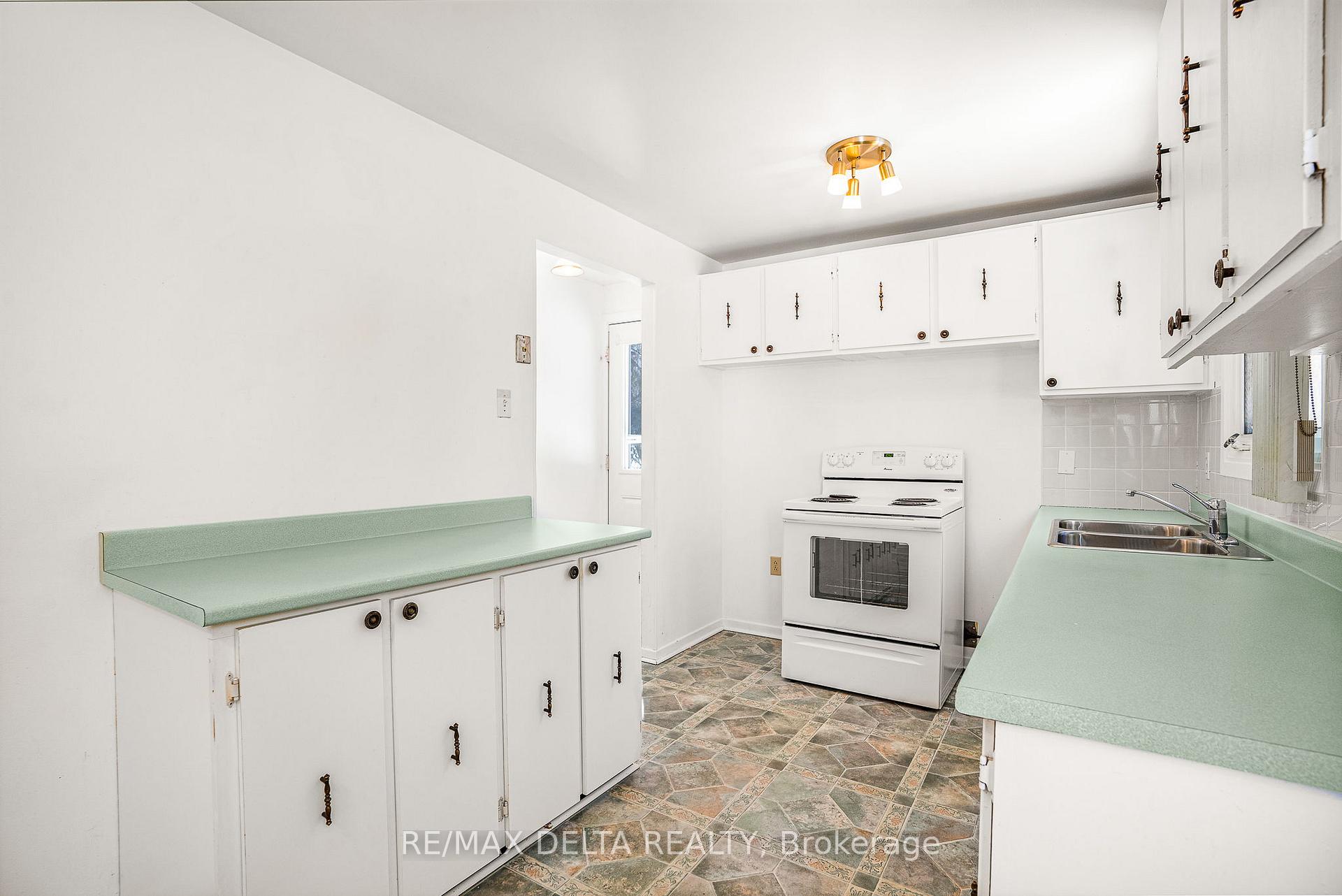 Photo 16 of 68 Home Avenue, Champlain, Vankleek Hill — HOMEH