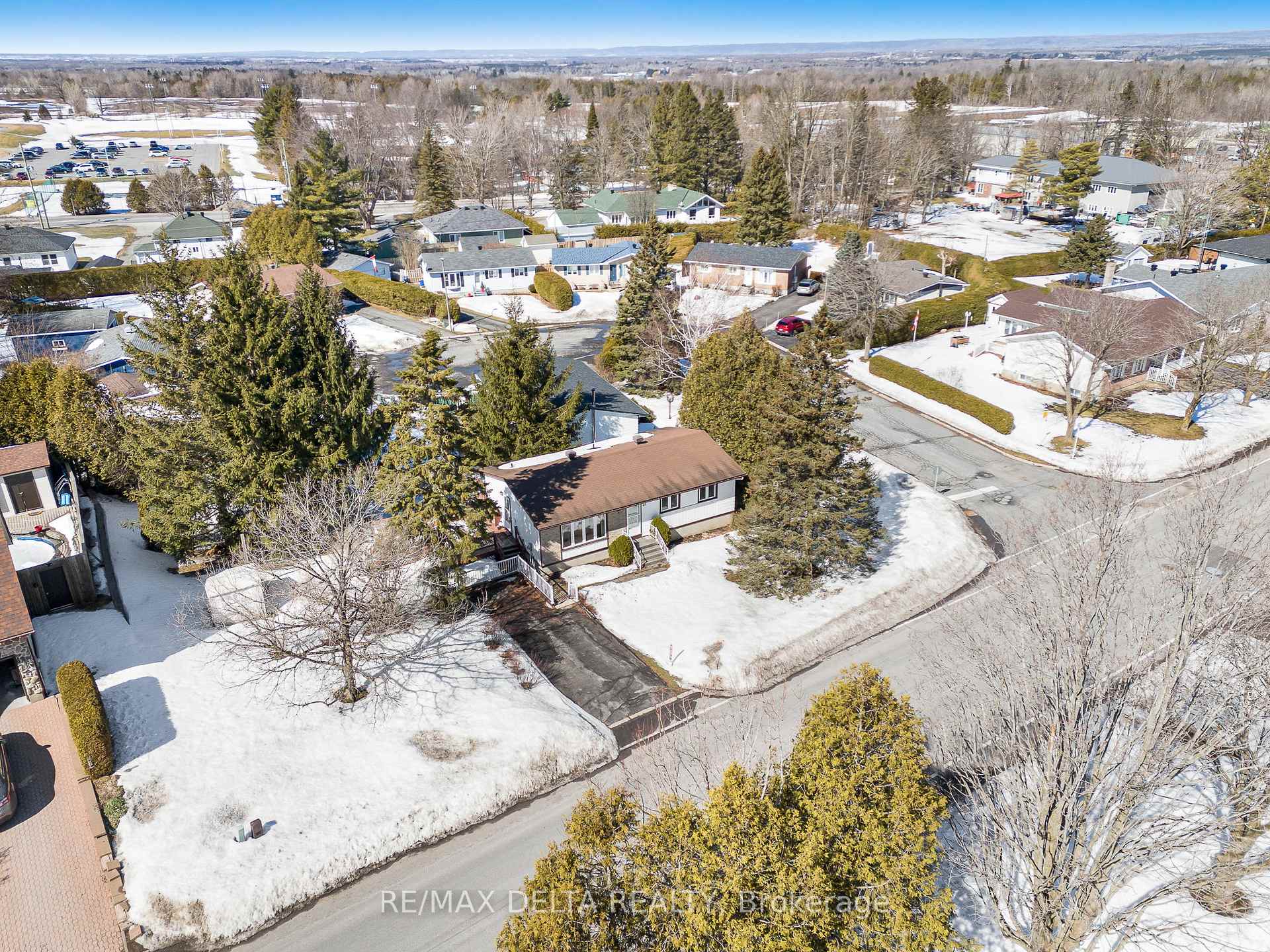 Photo 29 of 68 Home Avenue, Champlain, Vankleek Hill — HOMEH