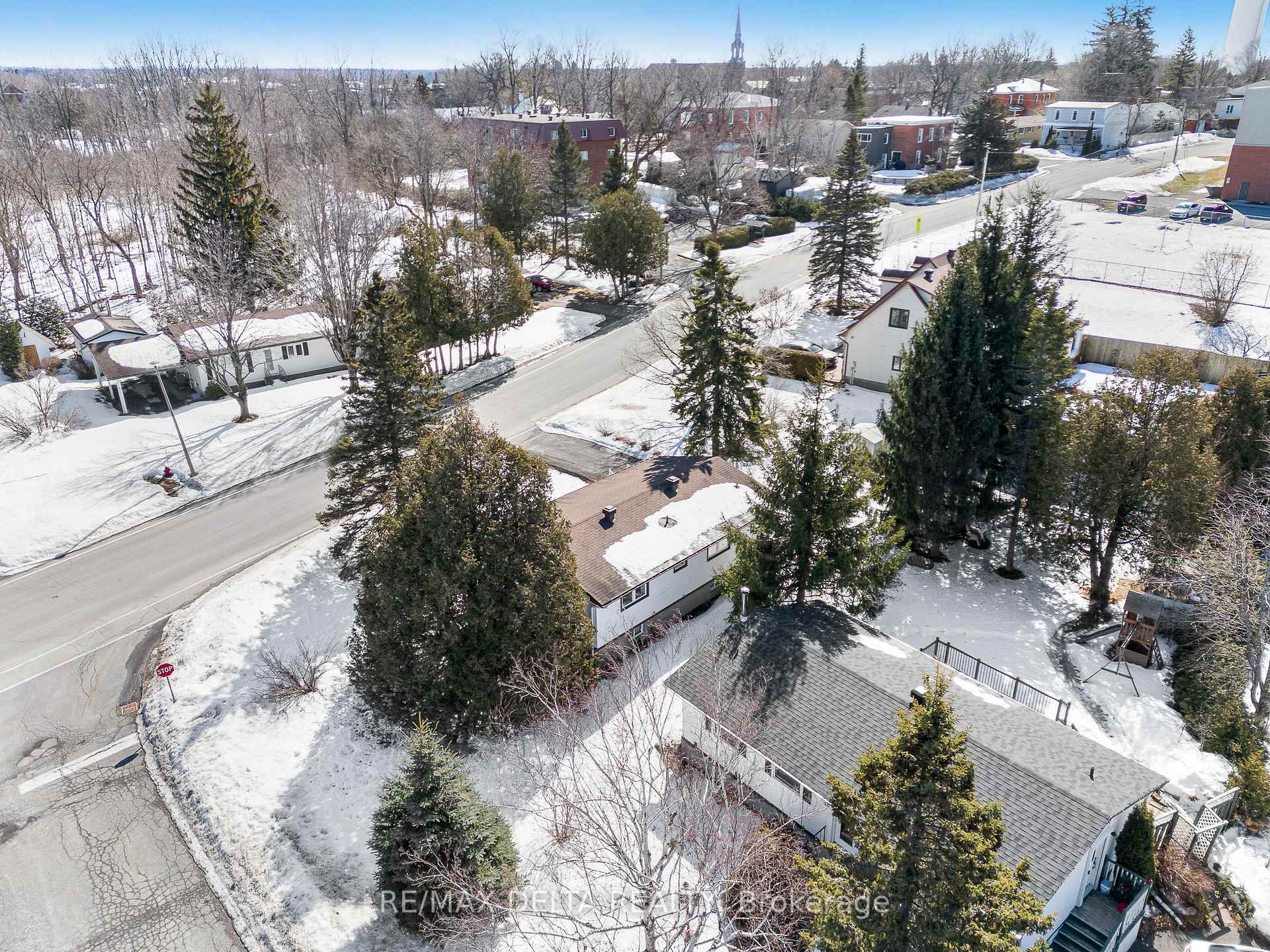 Photo 31 of 68 Home Avenue, Champlain, Vankleek Hill — HOMEH