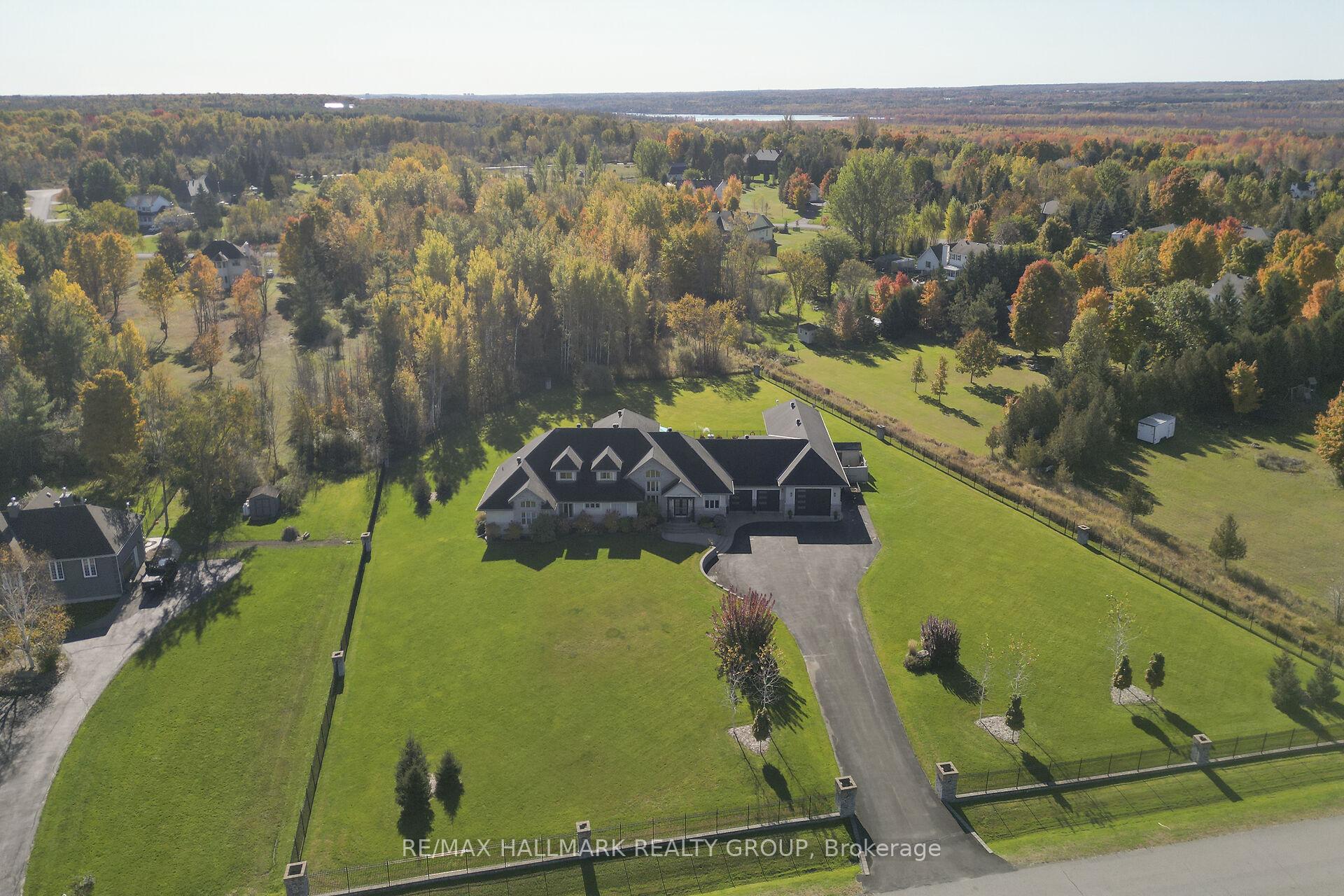 Photo 3 of 144 Kerry Hill Crescent, Ottawa, Dunrobin Shores — HOMEH