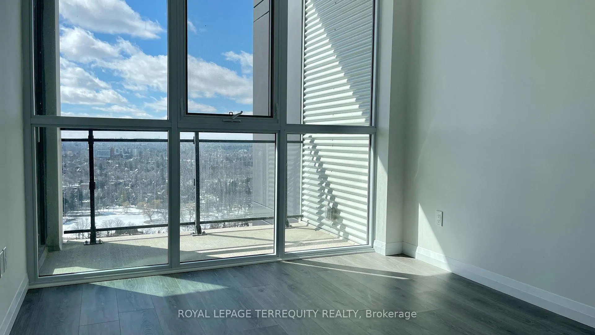 Photo 7 of Unit 2607, 60 Charles Street W, Kitchener, City Commercial Core — HOMEH