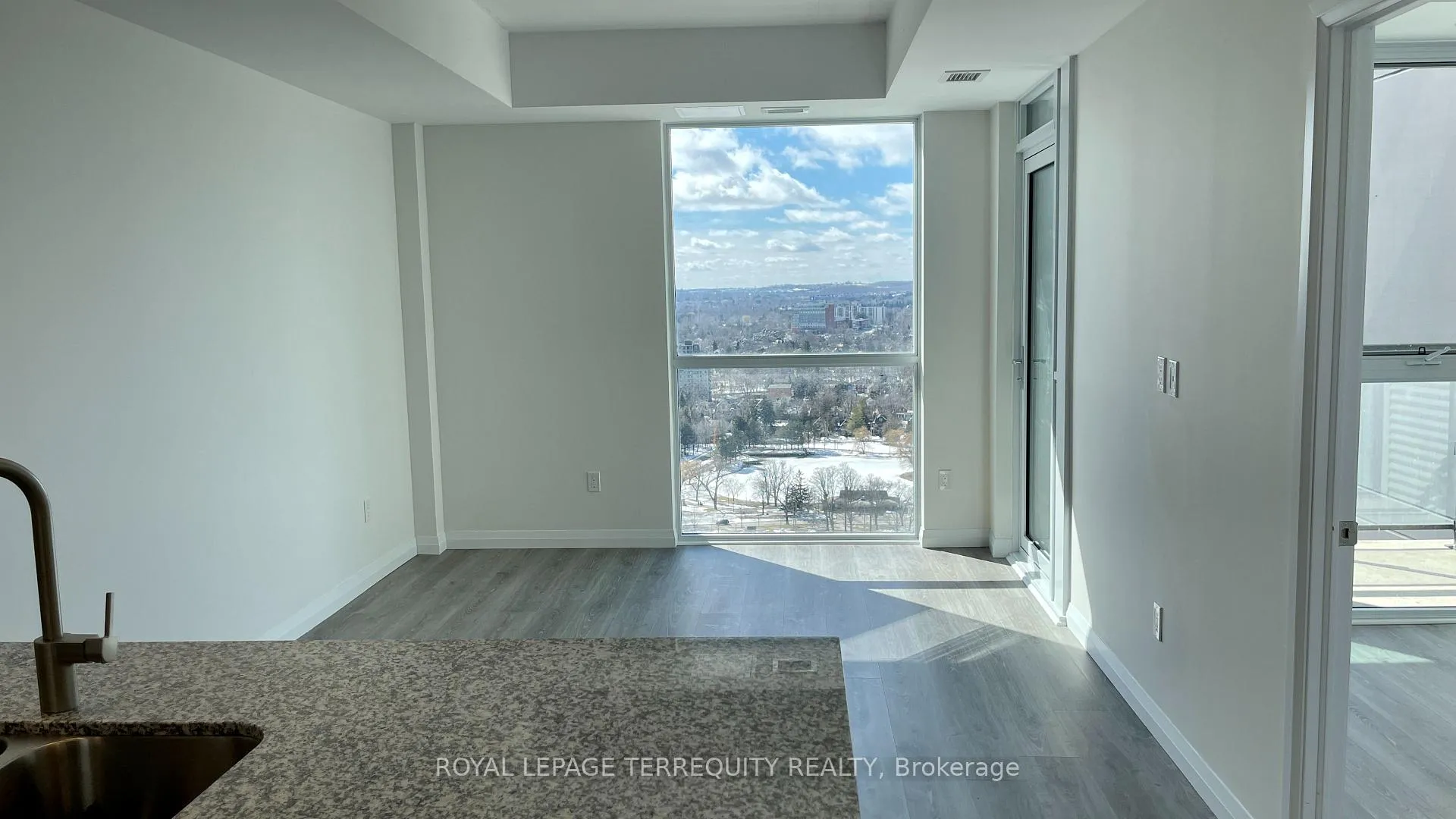 Photo 9 of Unit 2607, 60 Charles Street W, Kitchener, City Commercial Core — HOMEH