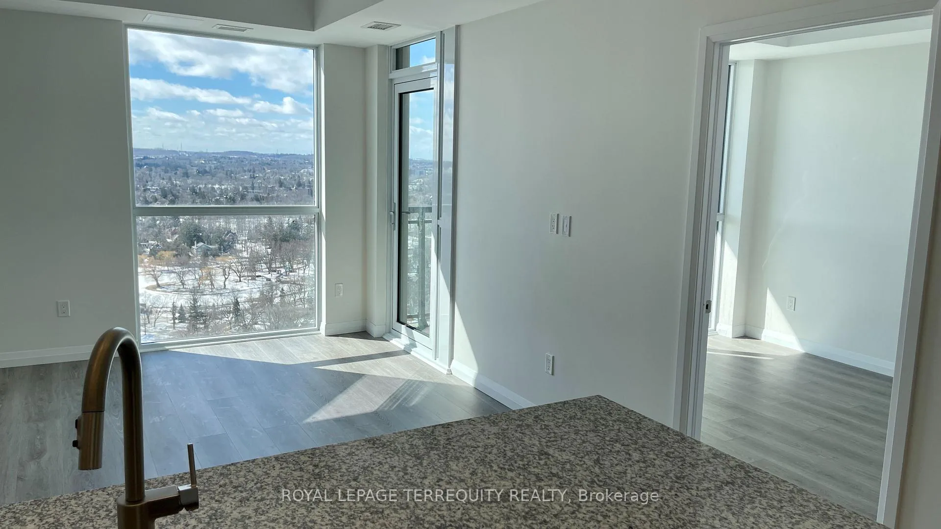 Photo 10 of Unit 2607, 60 Charles Street W, Kitchener, City Commercial Core — HOMEH