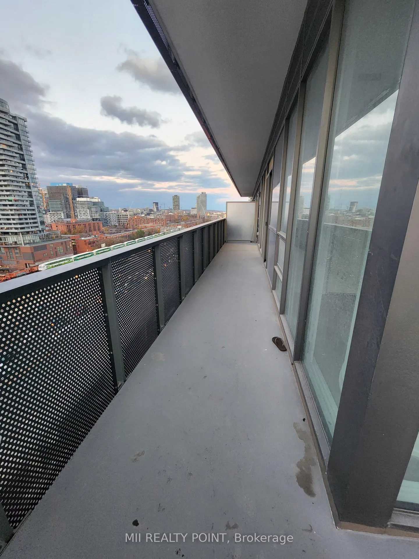 Photo 14 of Unit 1501, 55 Cooper Street, Toronto, Waterfront Communities — HOMEH