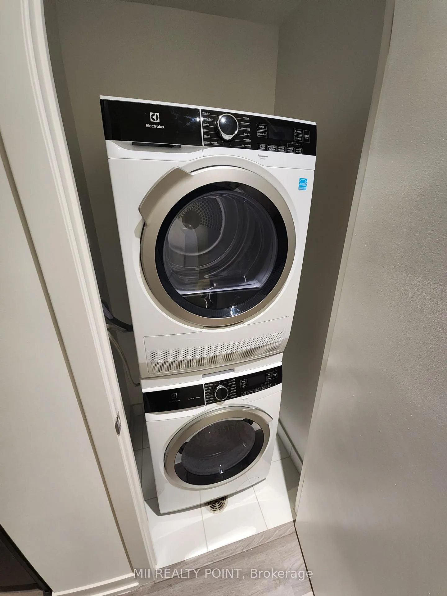 Photo 17 of Unit 1501, 55 Cooper Street, Toronto, Waterfront Communities — HOMEH