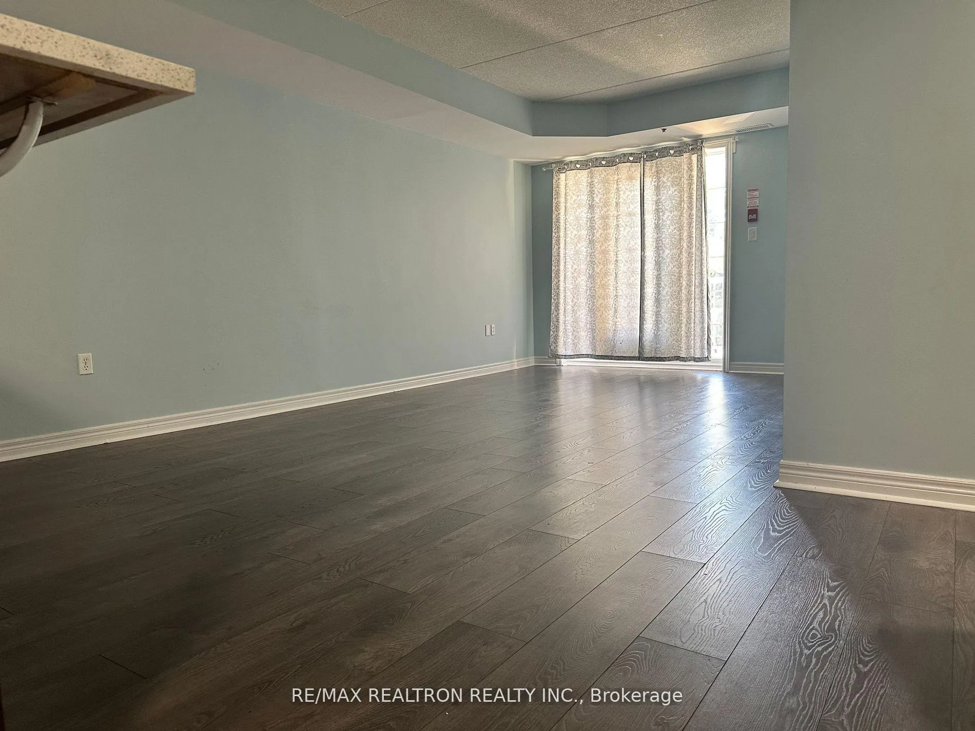 Photo 4 of Unit 117, 7428 Markham Road, Markham, Middlefield — HOMEH