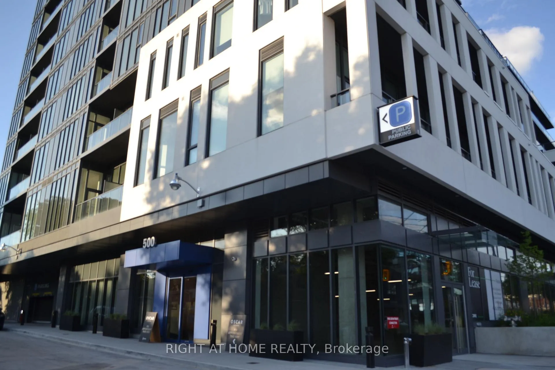 Front of Unit 612, 500 Dupont Street