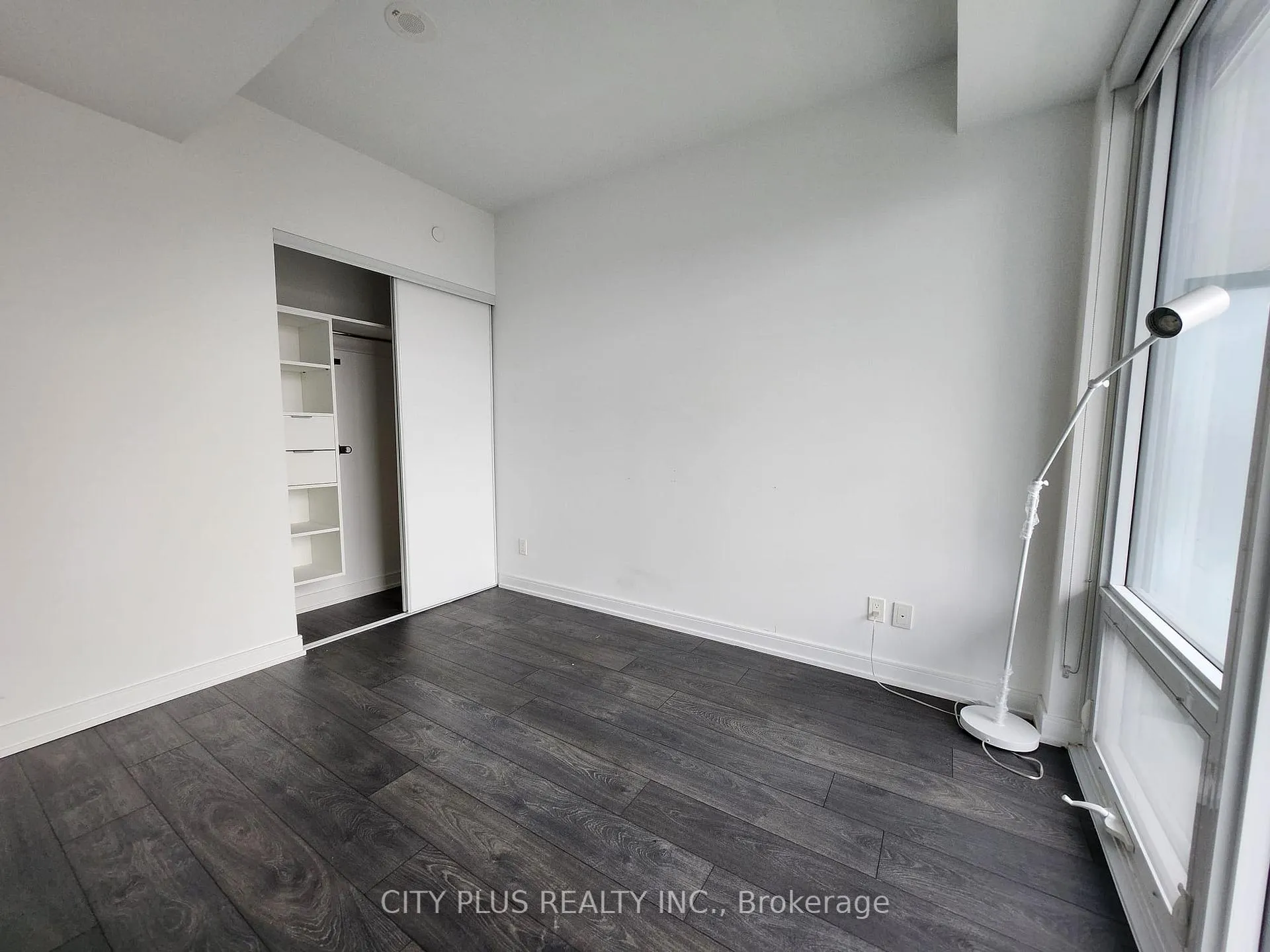Photo 3 of Unit 1903, 3 Gloucester Street N, Toronto, Church-Yonge Corridor — HOMEH