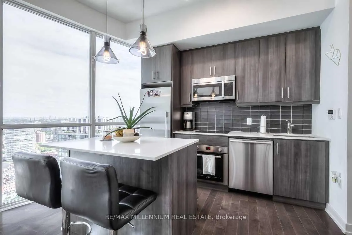 Photo 6 of Unit 3405, 1 The Esplanade N, Toronto, Waterfront Communities — HOMEH