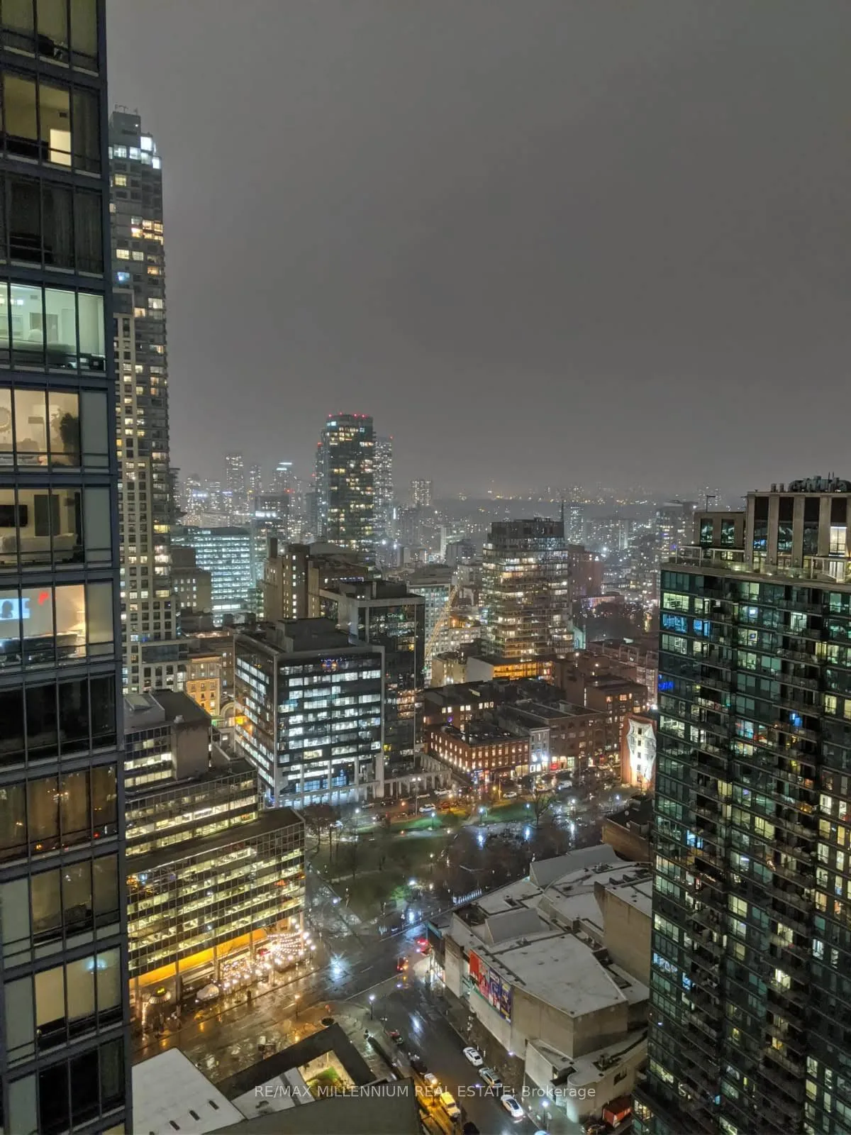 Photo 11 of Unit 3405, 1 The Esplanade N, Toronto, Waterfront Communities — HOMEH