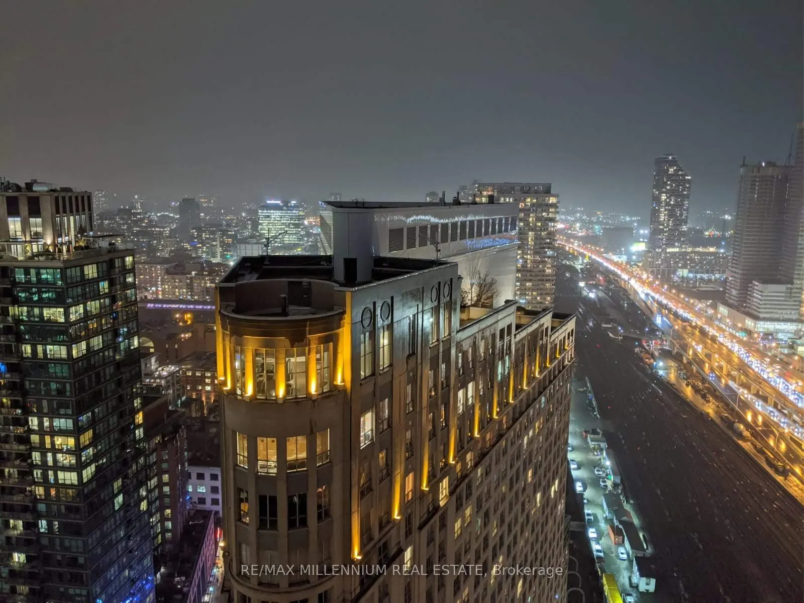 Photo 13 of Unit 3405, 1 The Esplanade N, Toronto, Waterfront Communities — HOMEH