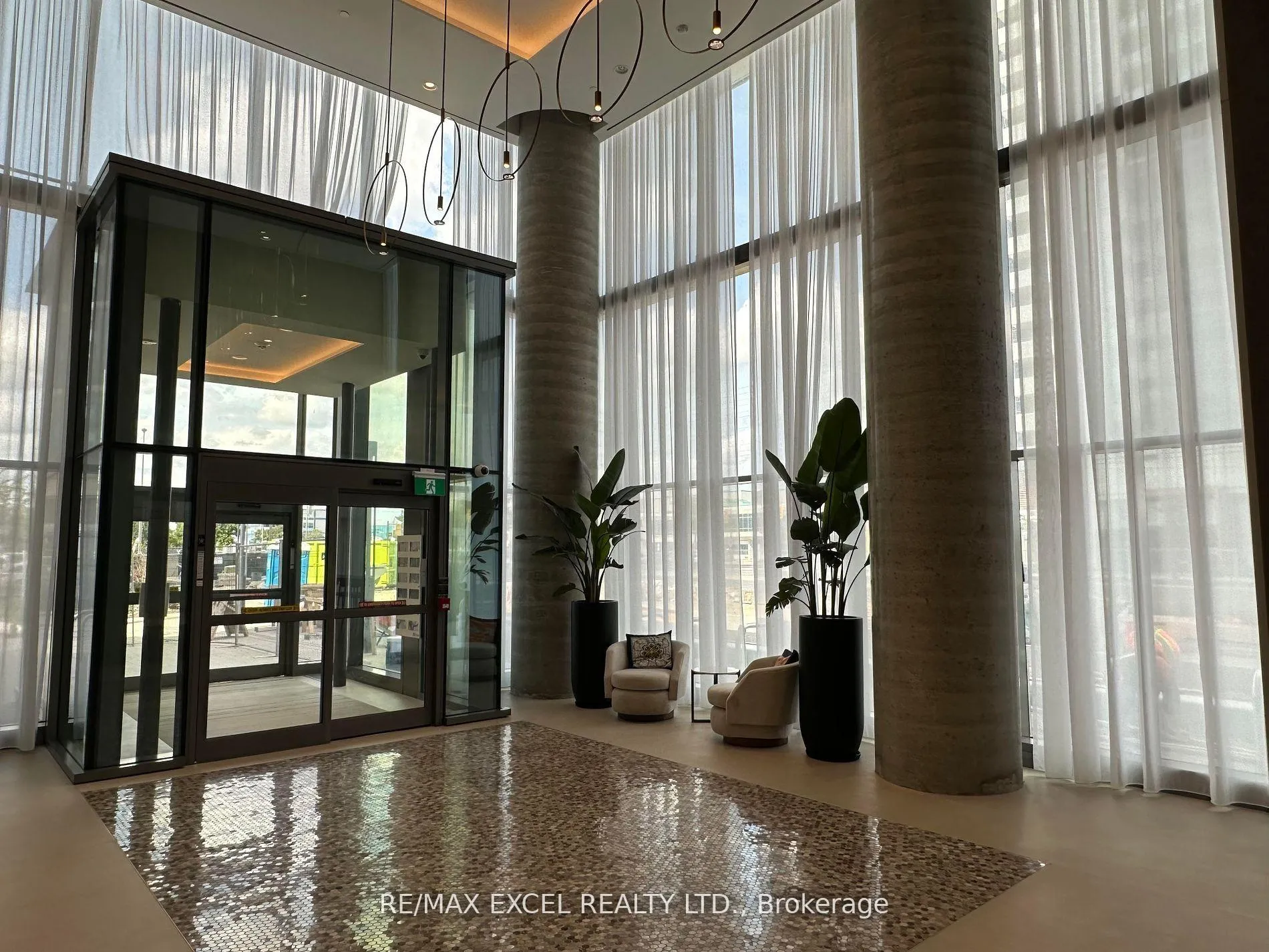 Photo 3 of Unit 4111, 7890 Jane Street, Vaughan, Concord — HOMEH