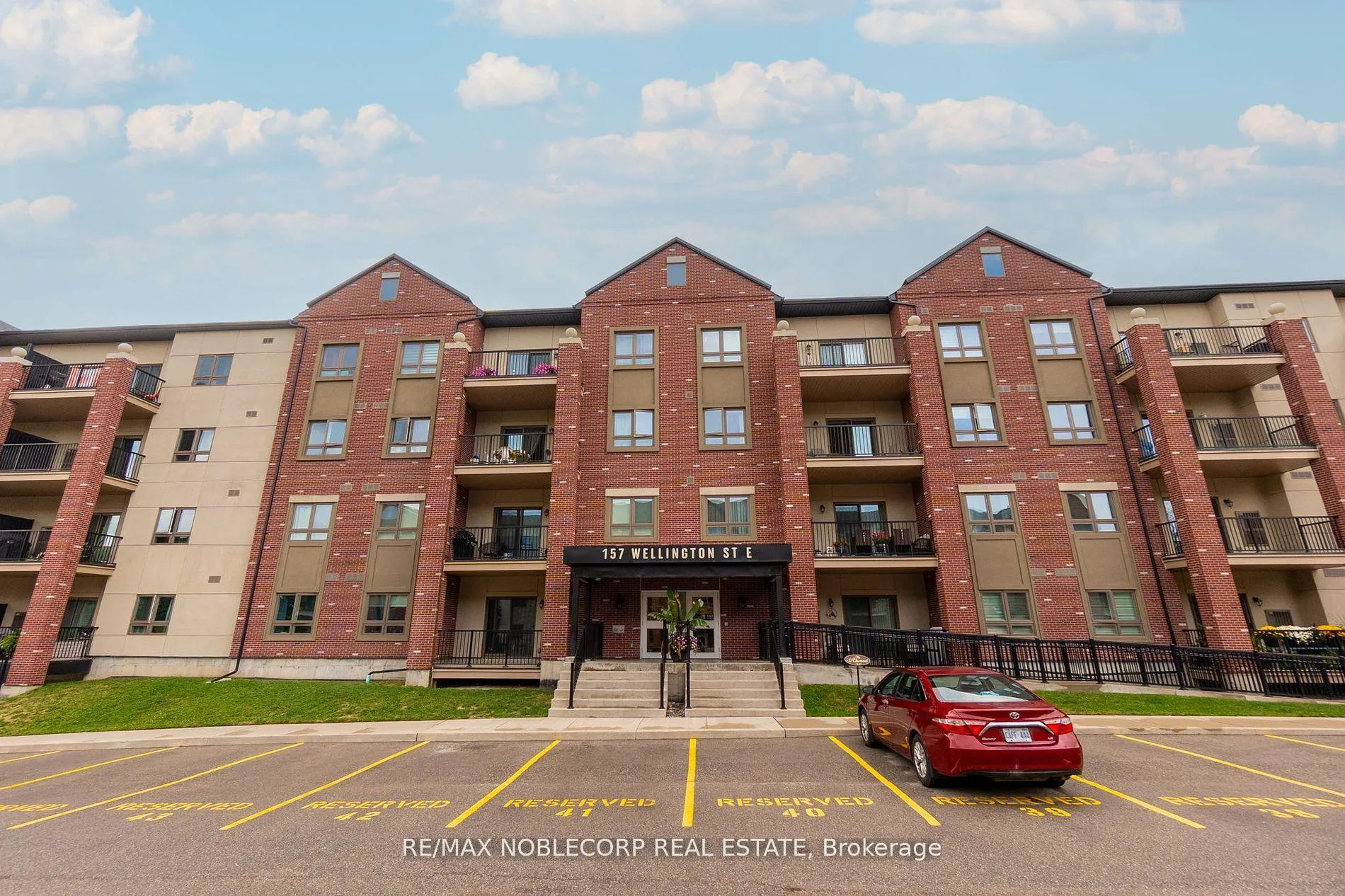 Photo 1 of Unit 206, 157 Wellington Street E, New Tecumseth, Alliston — HOMEH