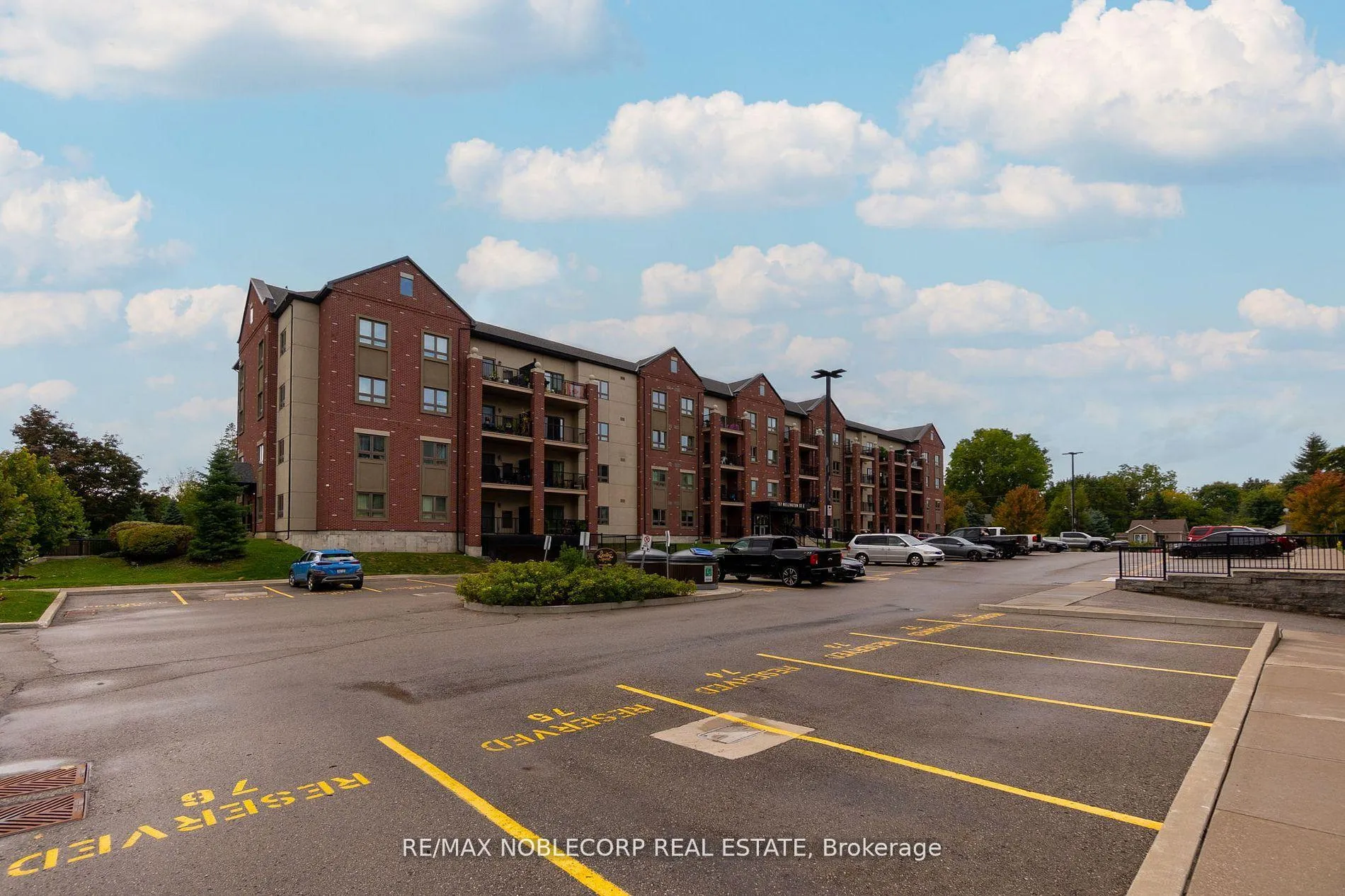 Photo 25 of Unit 206, 157 Wellington Street E, New Tecumseth, Alliston — HOMEH